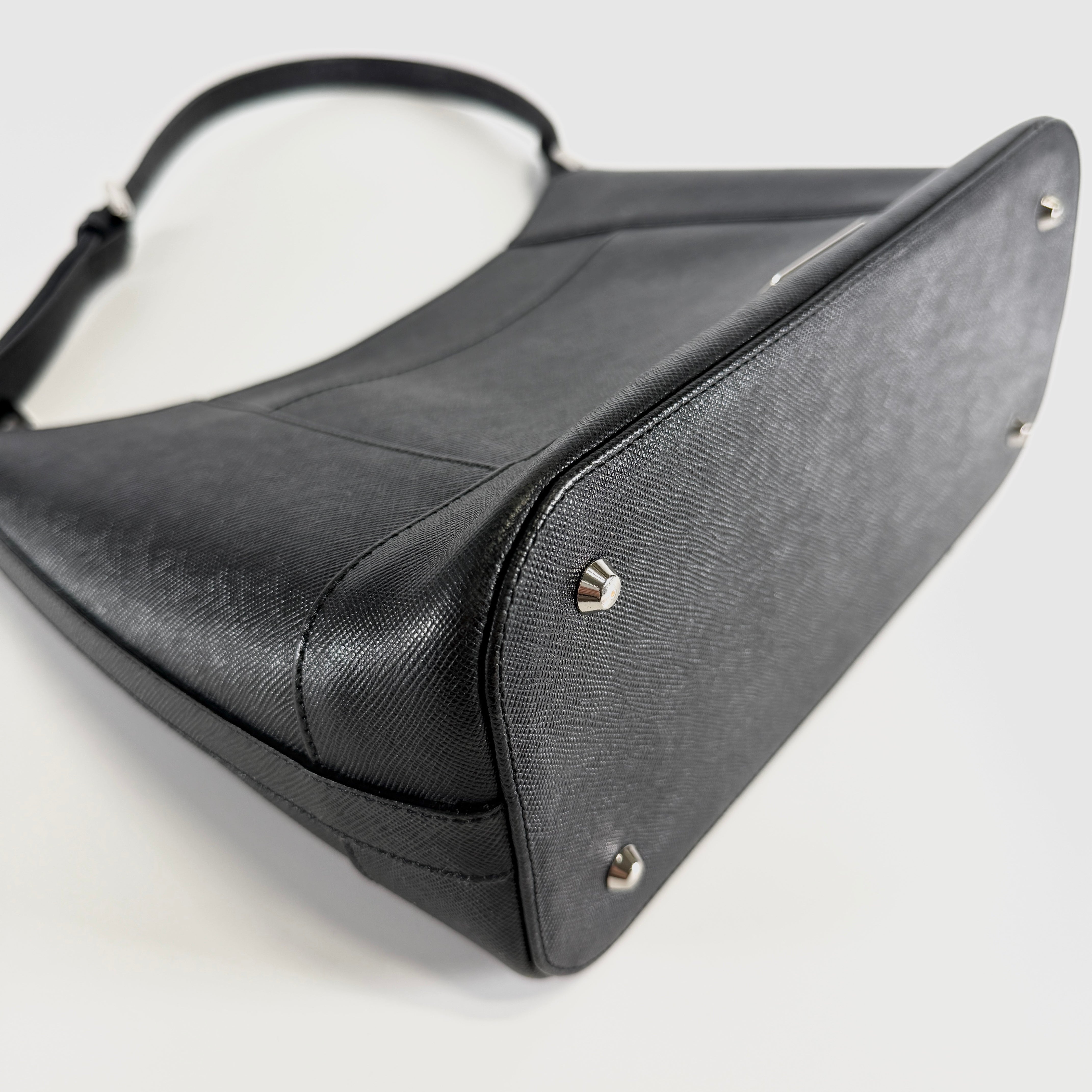 2607 secondhand BURBERRY Shoulder bag