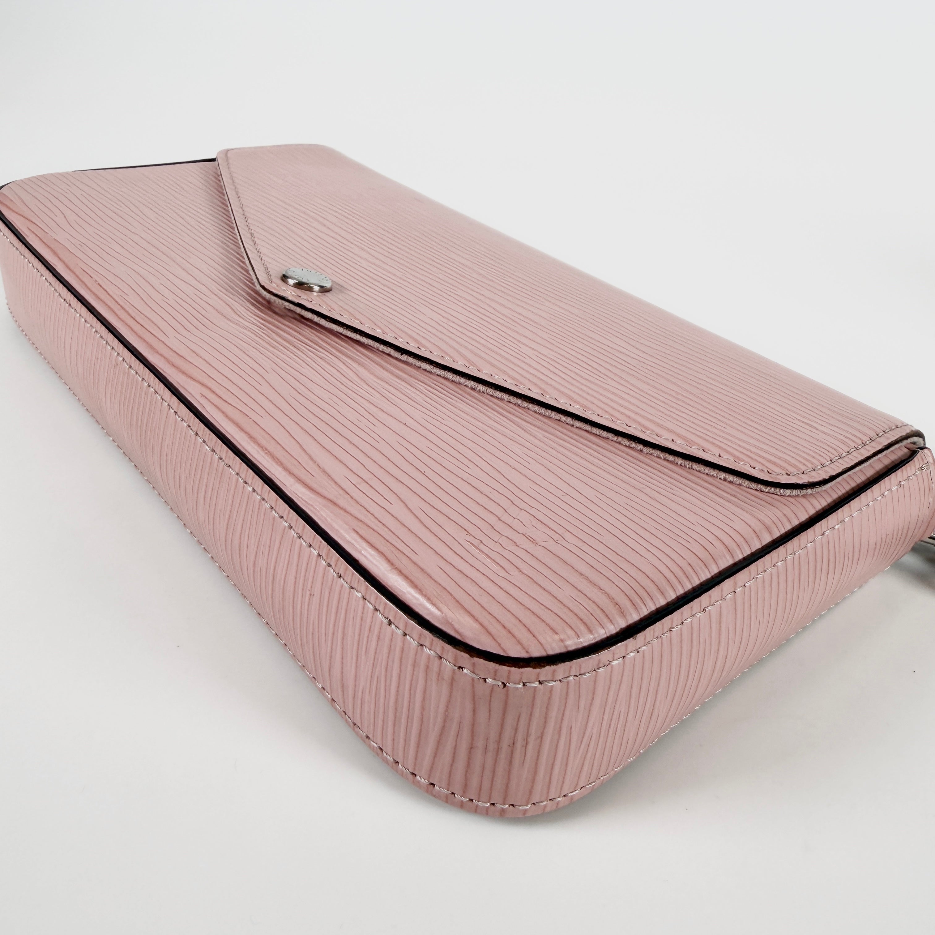 2605 secondhand LV bag / others Pochette Felicie Epi