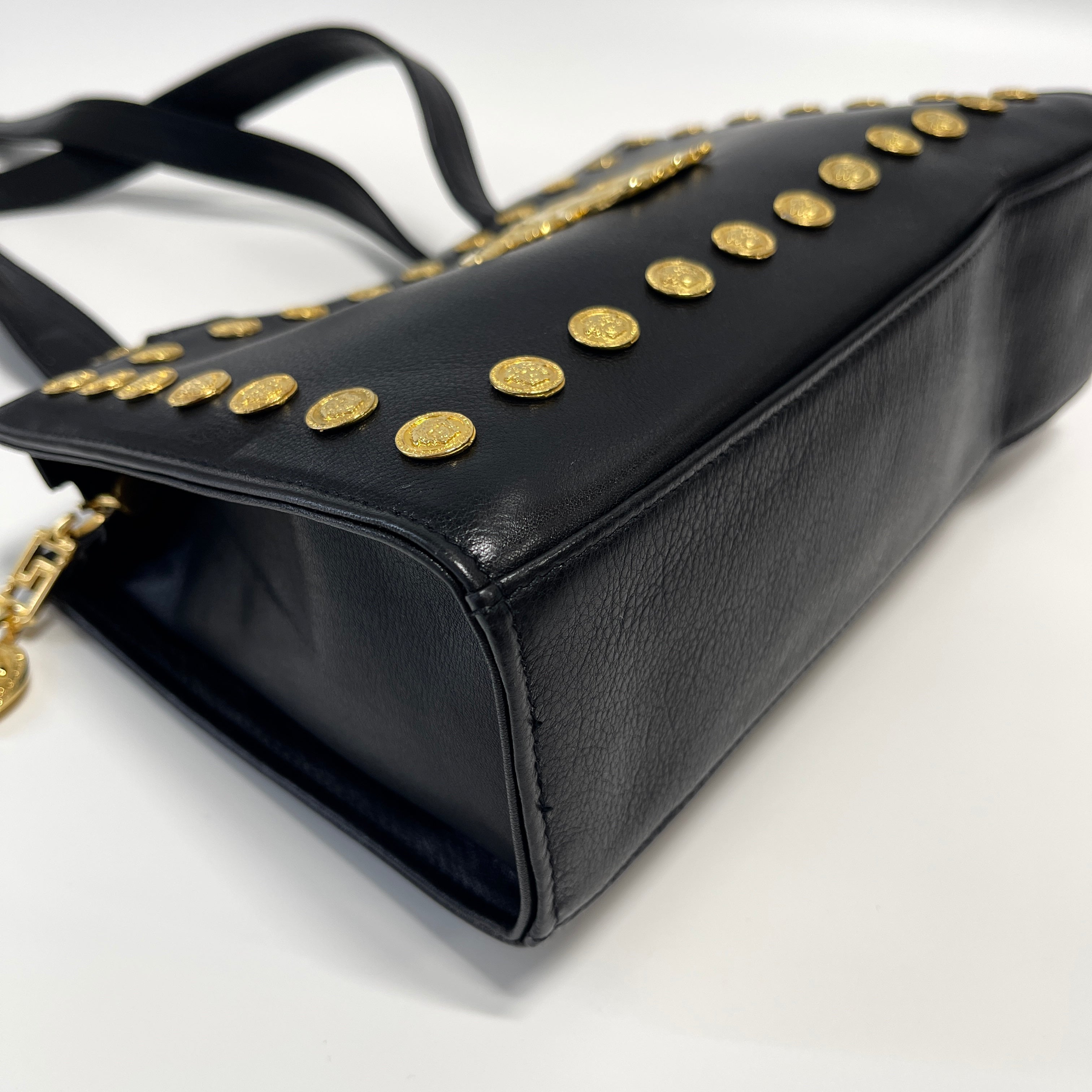 2605 secondhand VERSACE leather Medusa Shoulder bag black