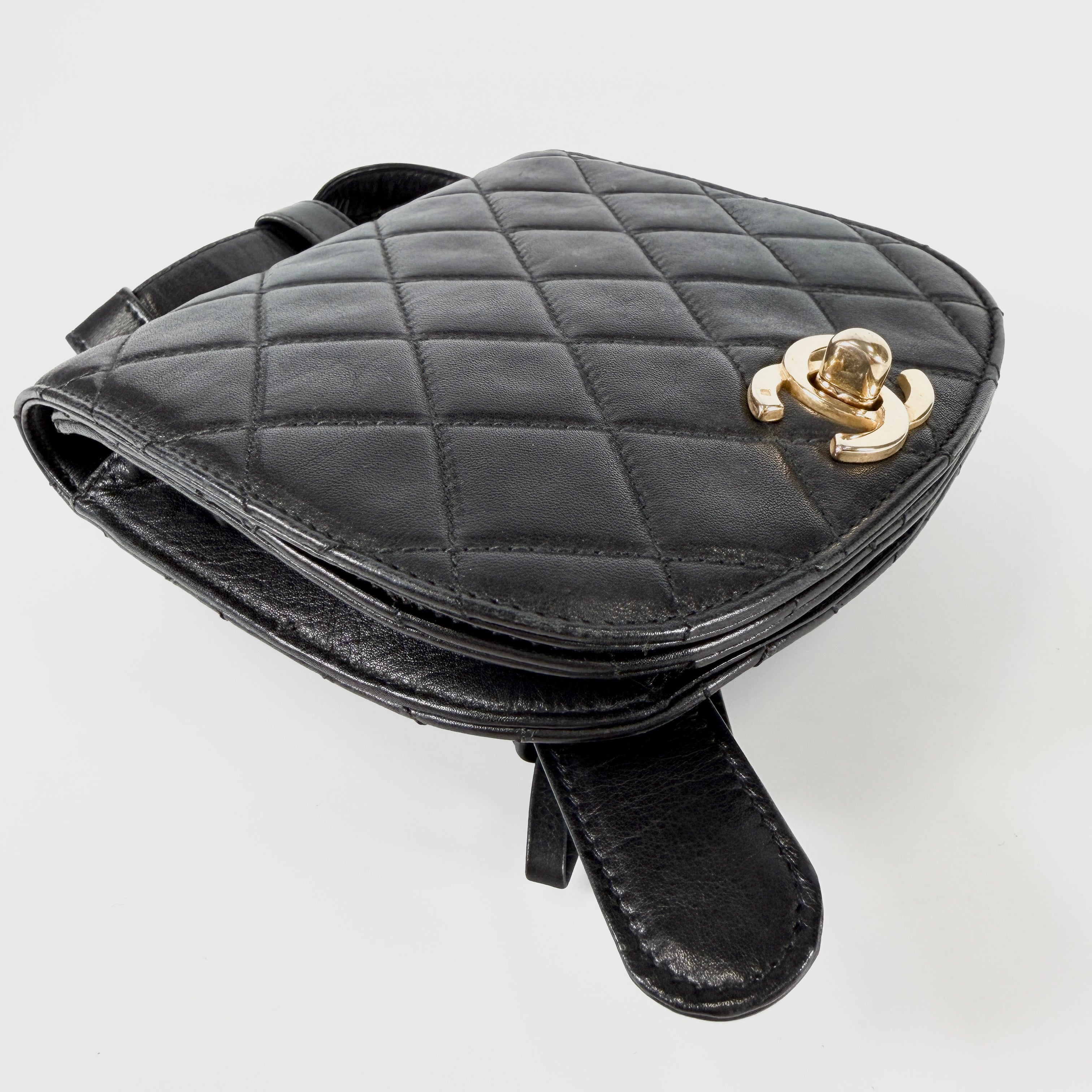 2606 secondhand CHANEL Body Bag / Waist Bag Matelasse