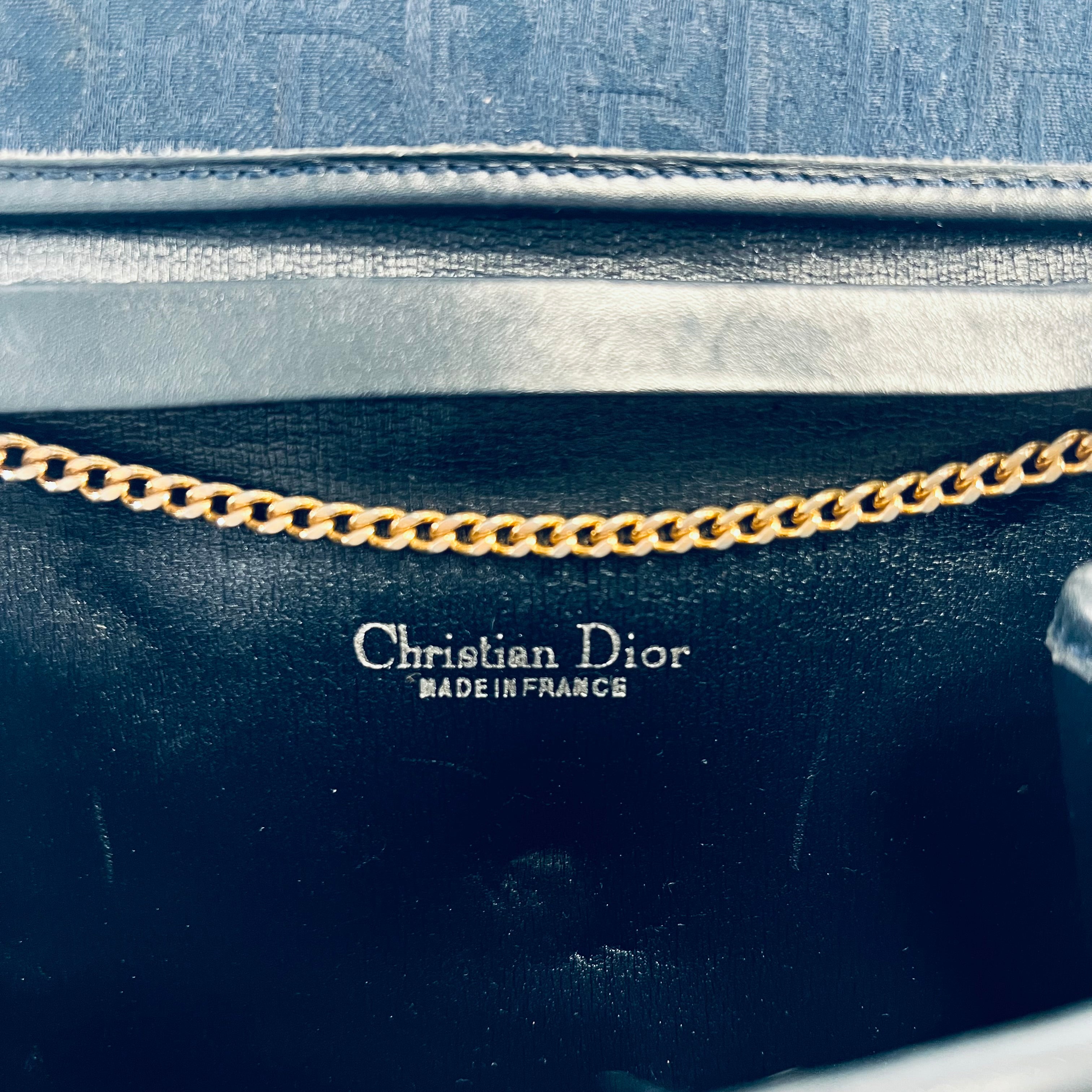 2605 secondhand CD Trotter Chain Shoulder Bag