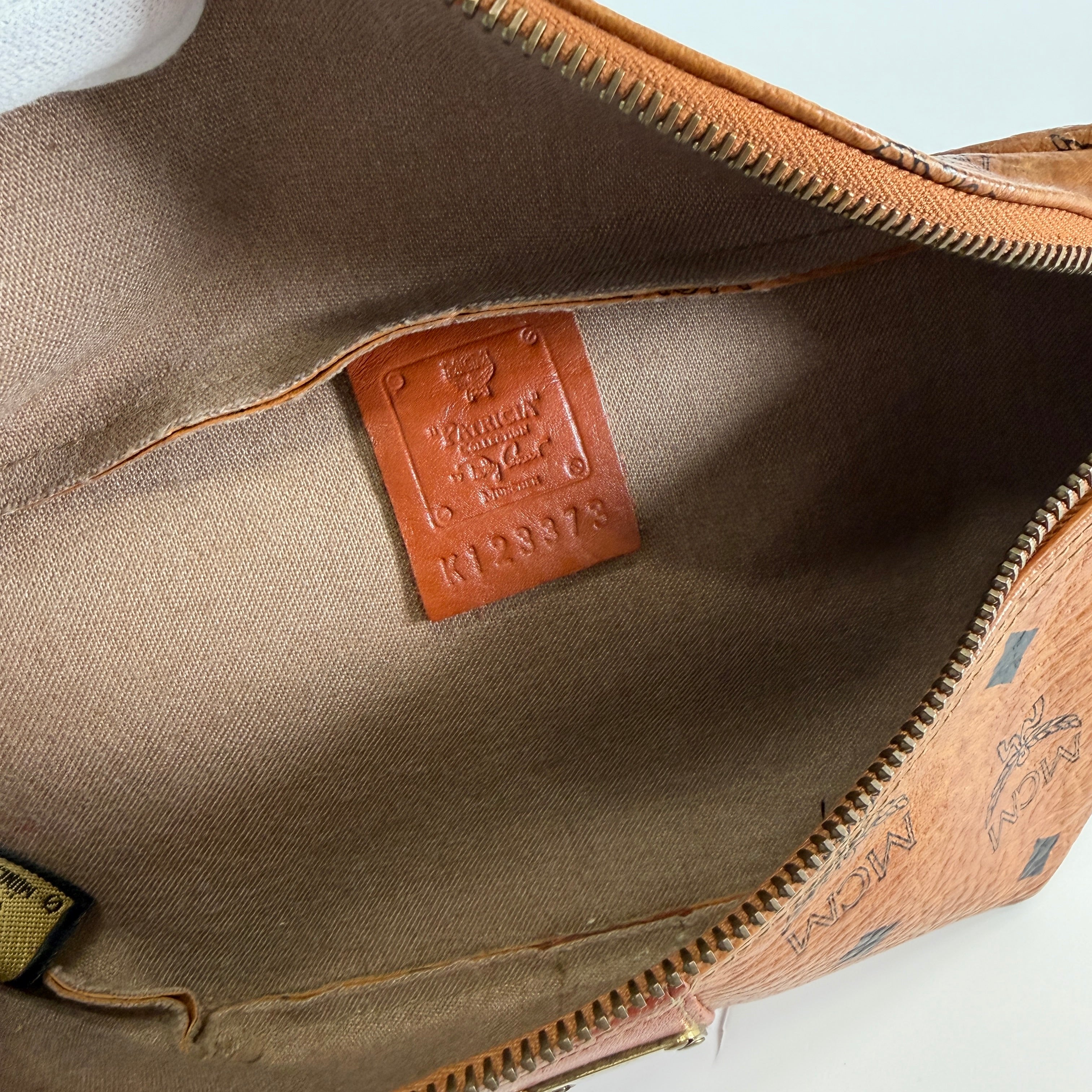 2607 secondhand MCM Waist pouch