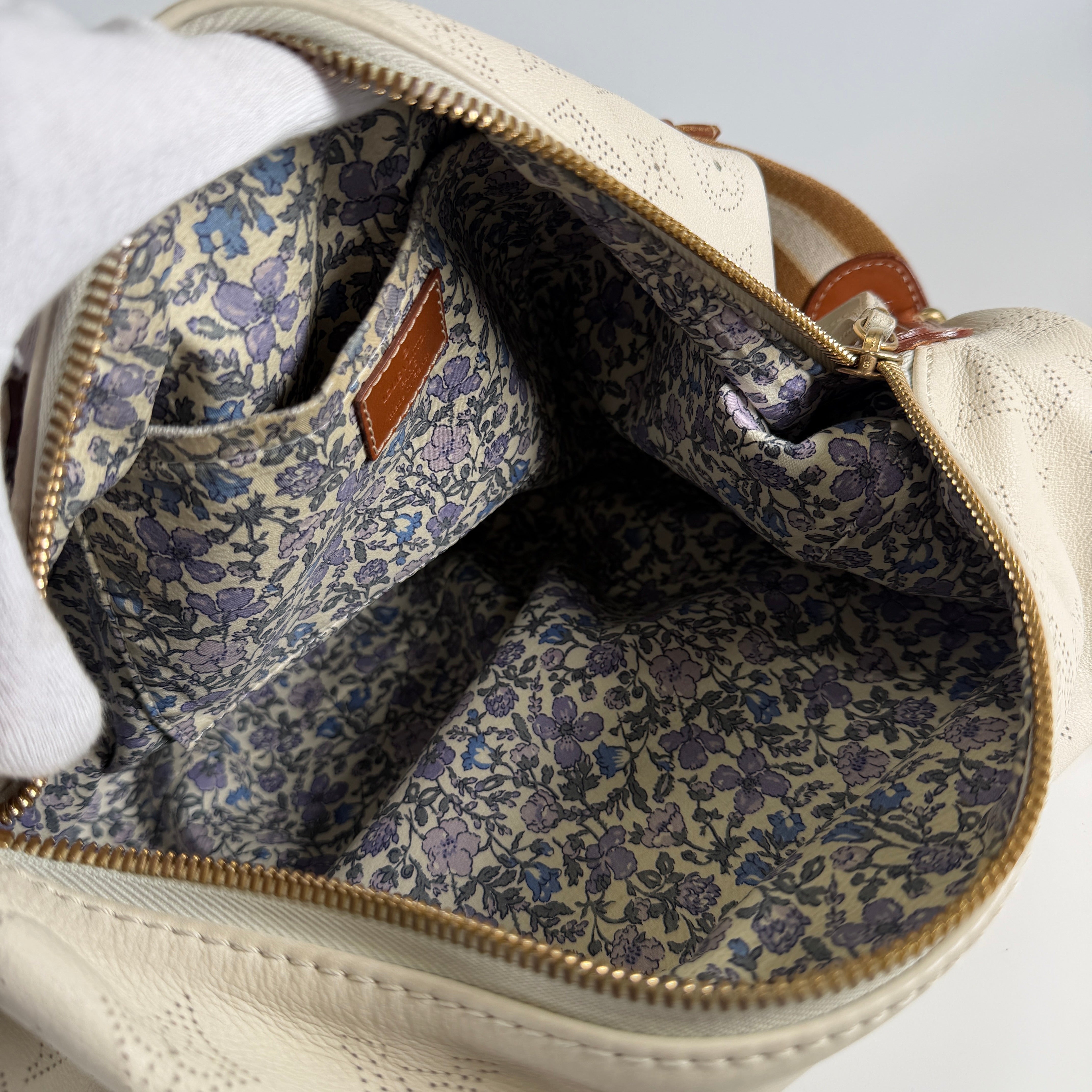 2607 secondhand LV Mahina Onata GM M95460 MB1087 white × Brown