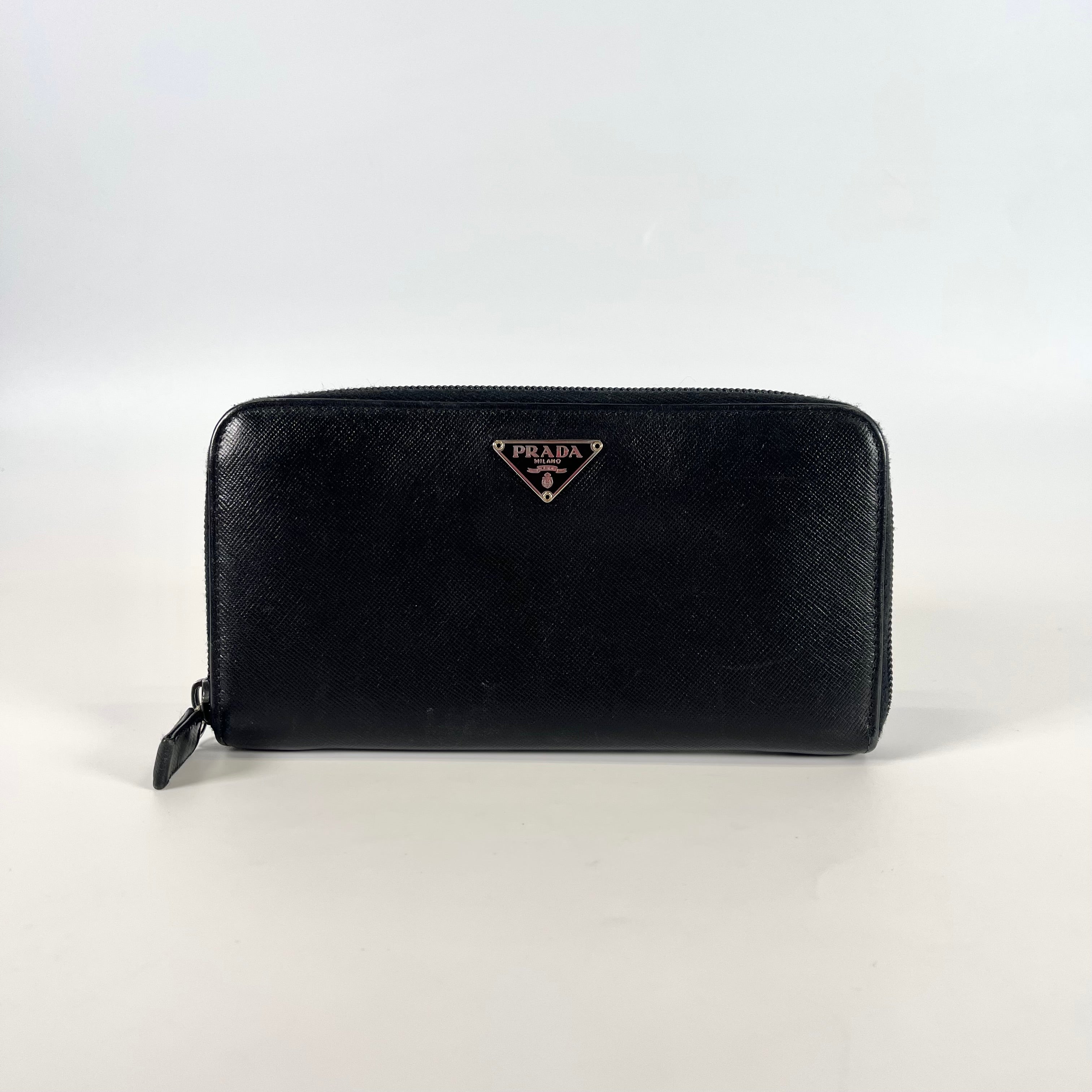 2512 PRADA Round Zip long Wallet / Coin Case
