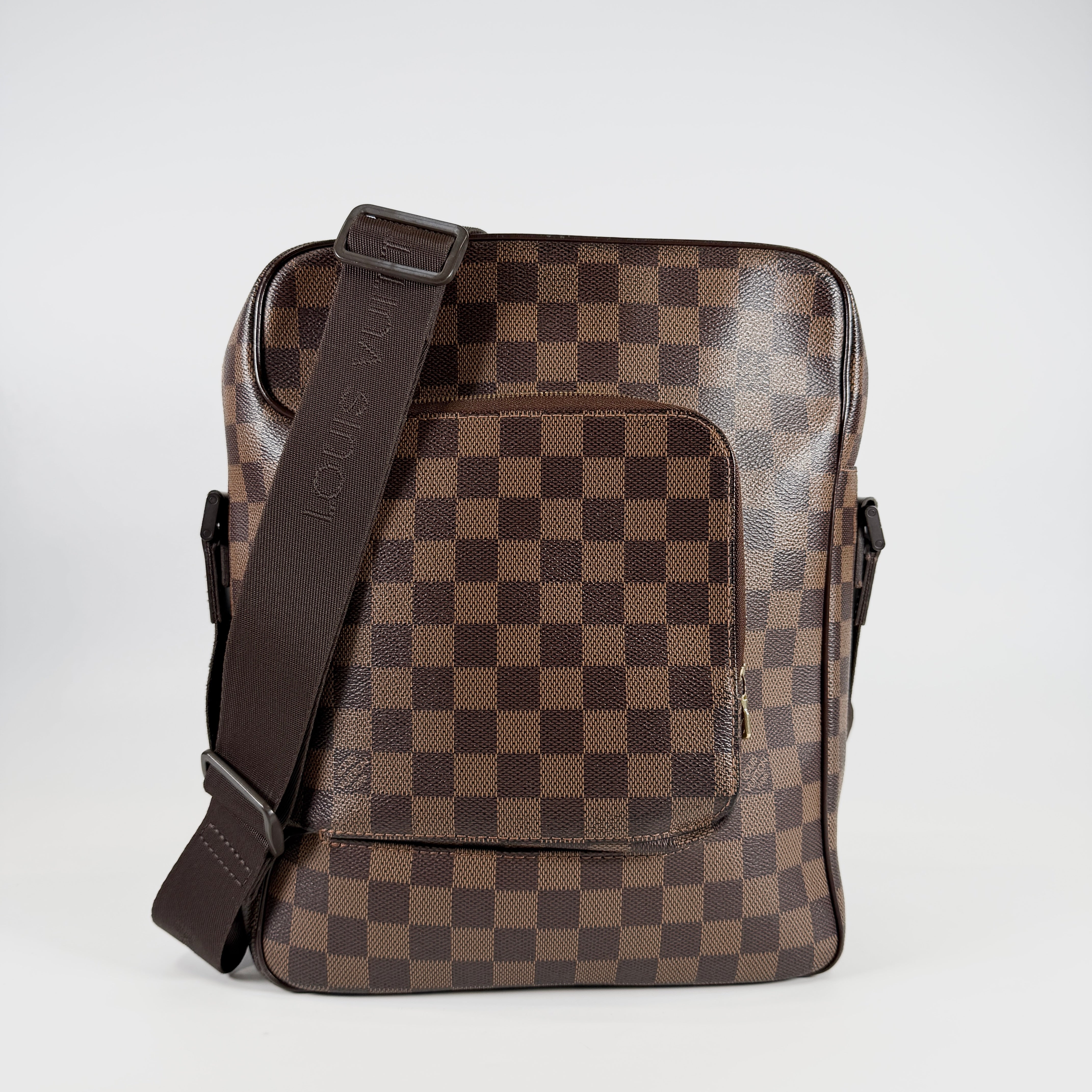 2607 secondhand LV Damier Olaf MM