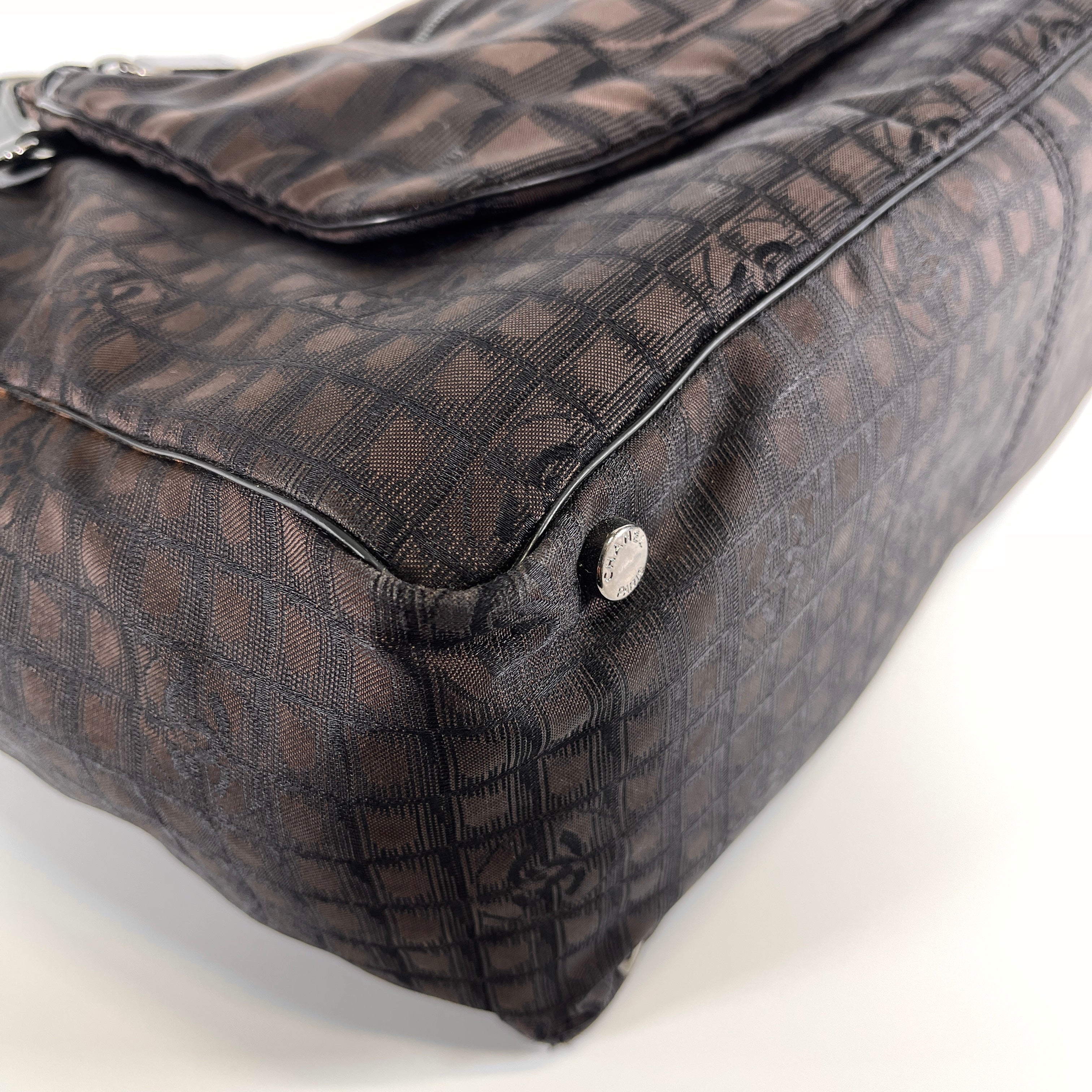 2605 secondhand CHANEL bag New Travel Line Tote 9 / black nylon