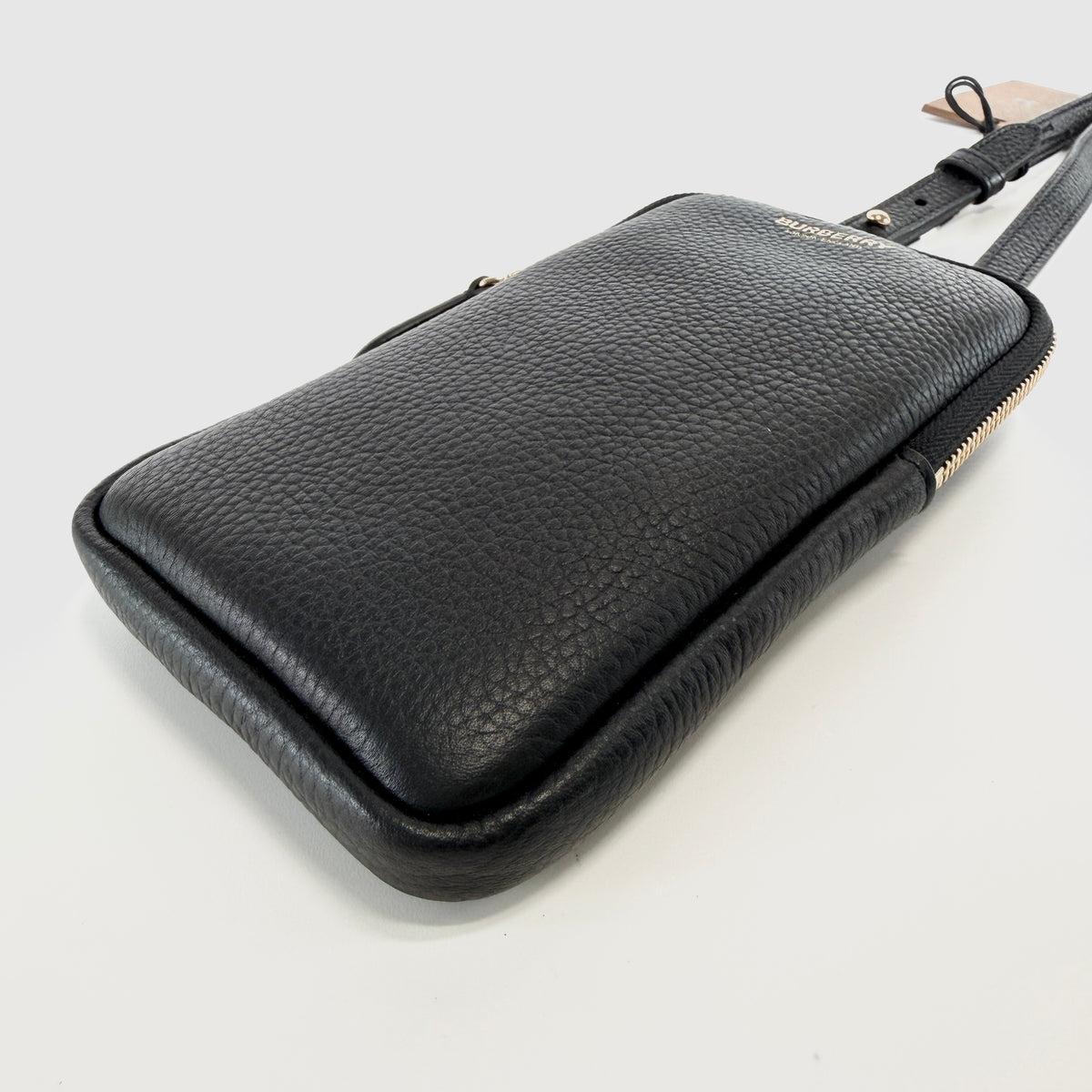 2607 secondhand BURBERRY smartphone pouch