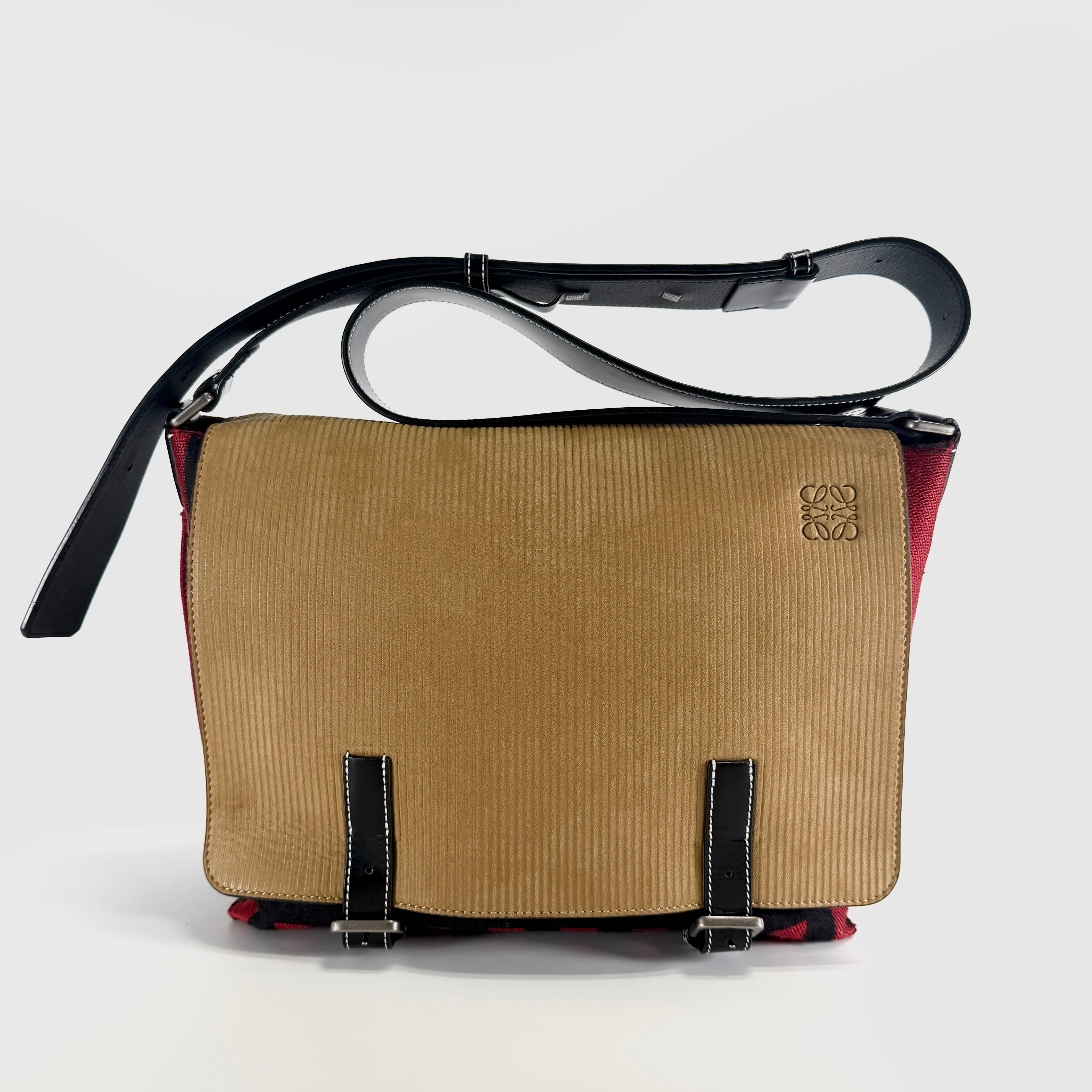 2606 secondhand LOEWE MILITARY MESENGER STRIPE61841 Shoulder bag / Crossbody Bag