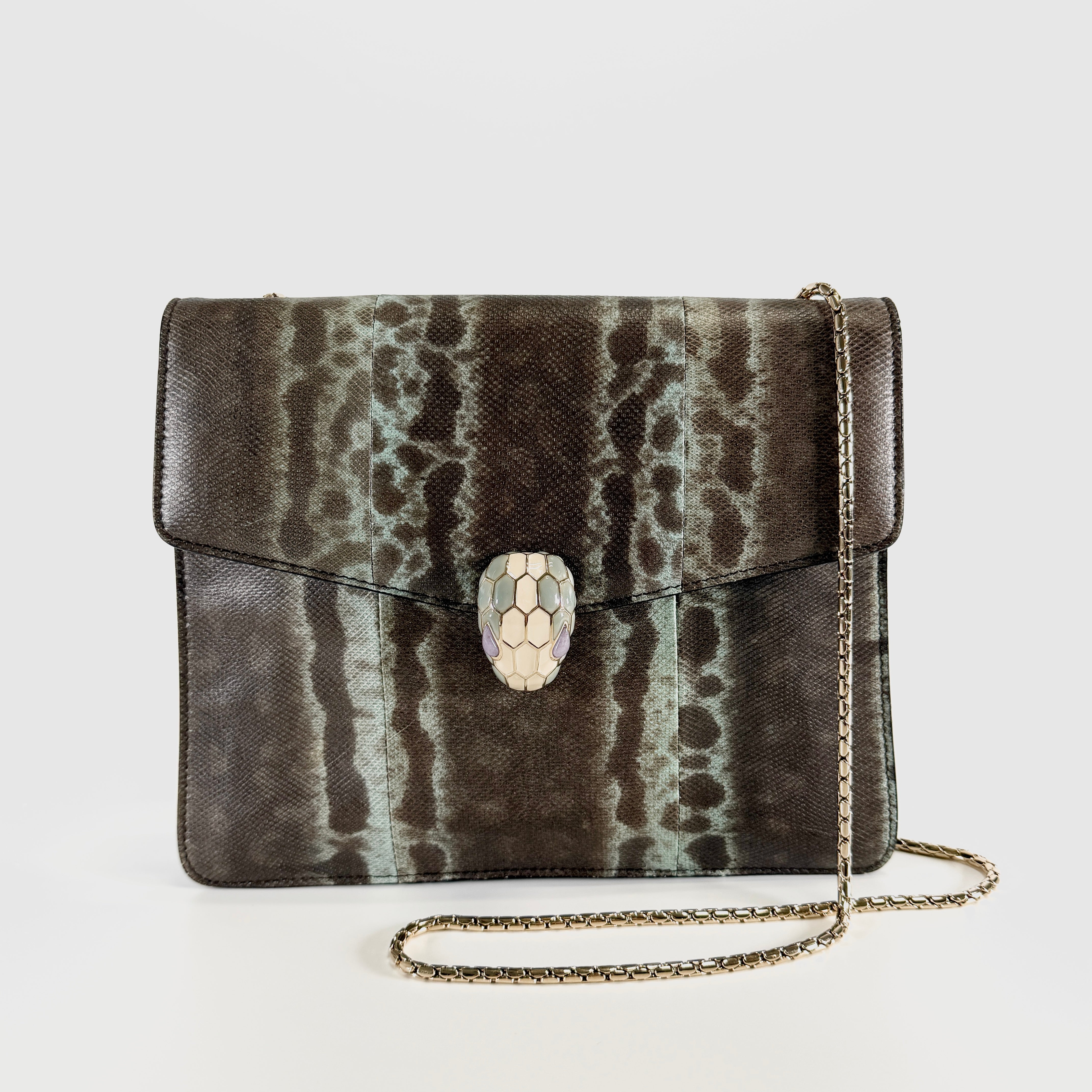 2606 secondhand BVLGARI Shoulder bag / Crossbody Bag