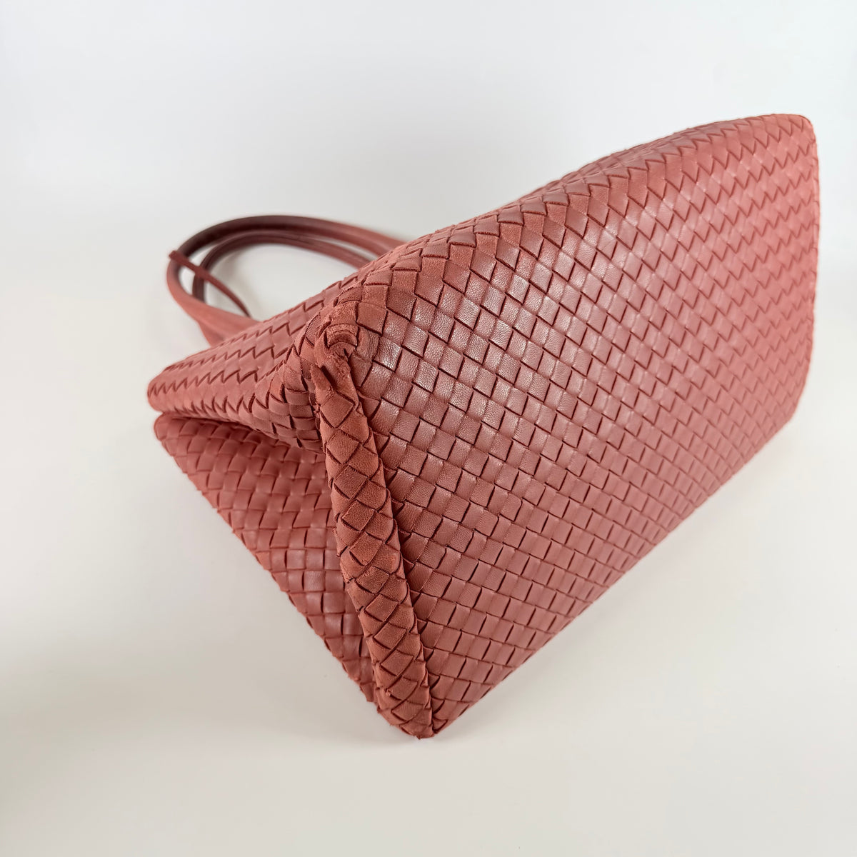 2608 secondhand BOTTEGA VENETA Intrecciato Leather Tote Bag