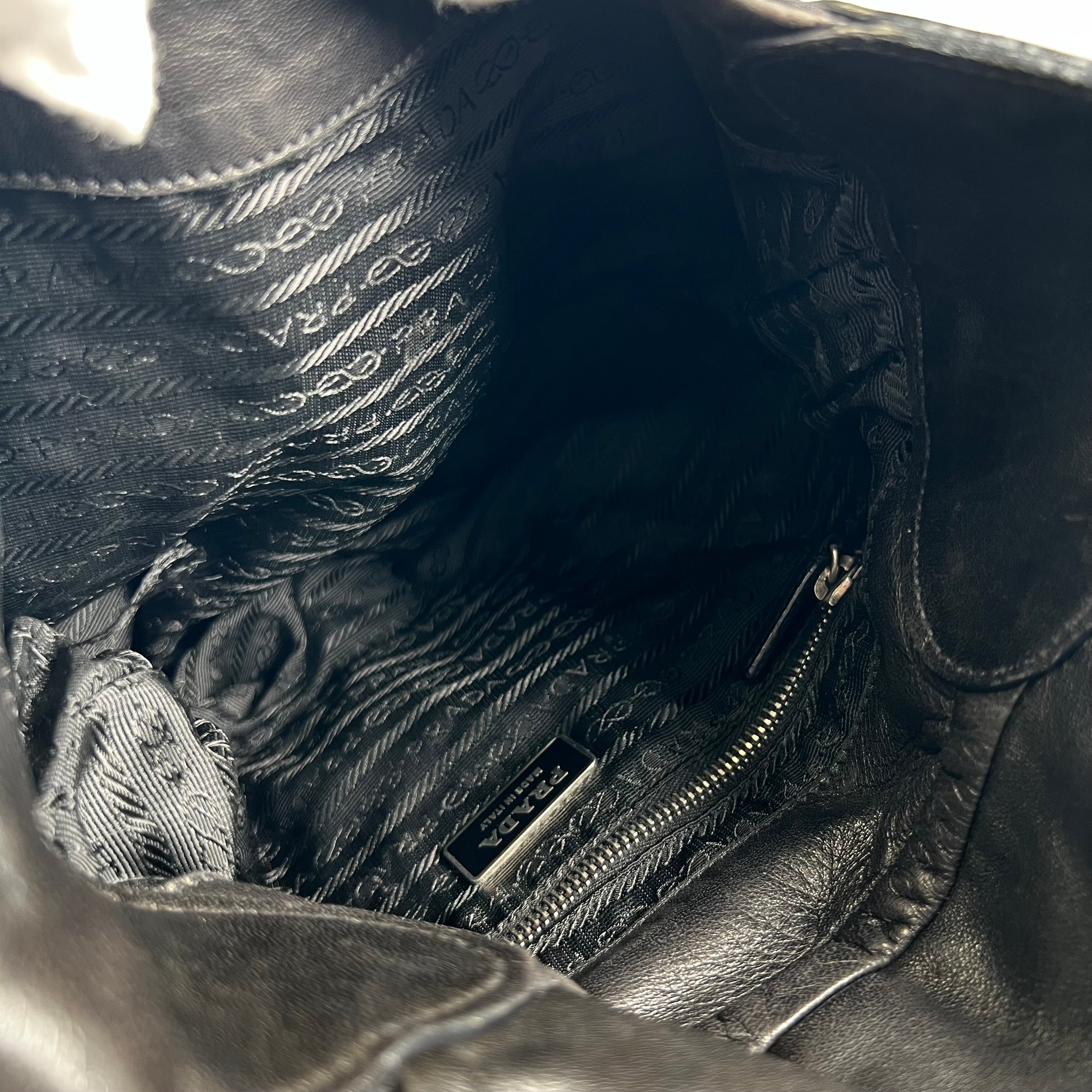 2606 secondhand PRADA nylon Shoulder bag
