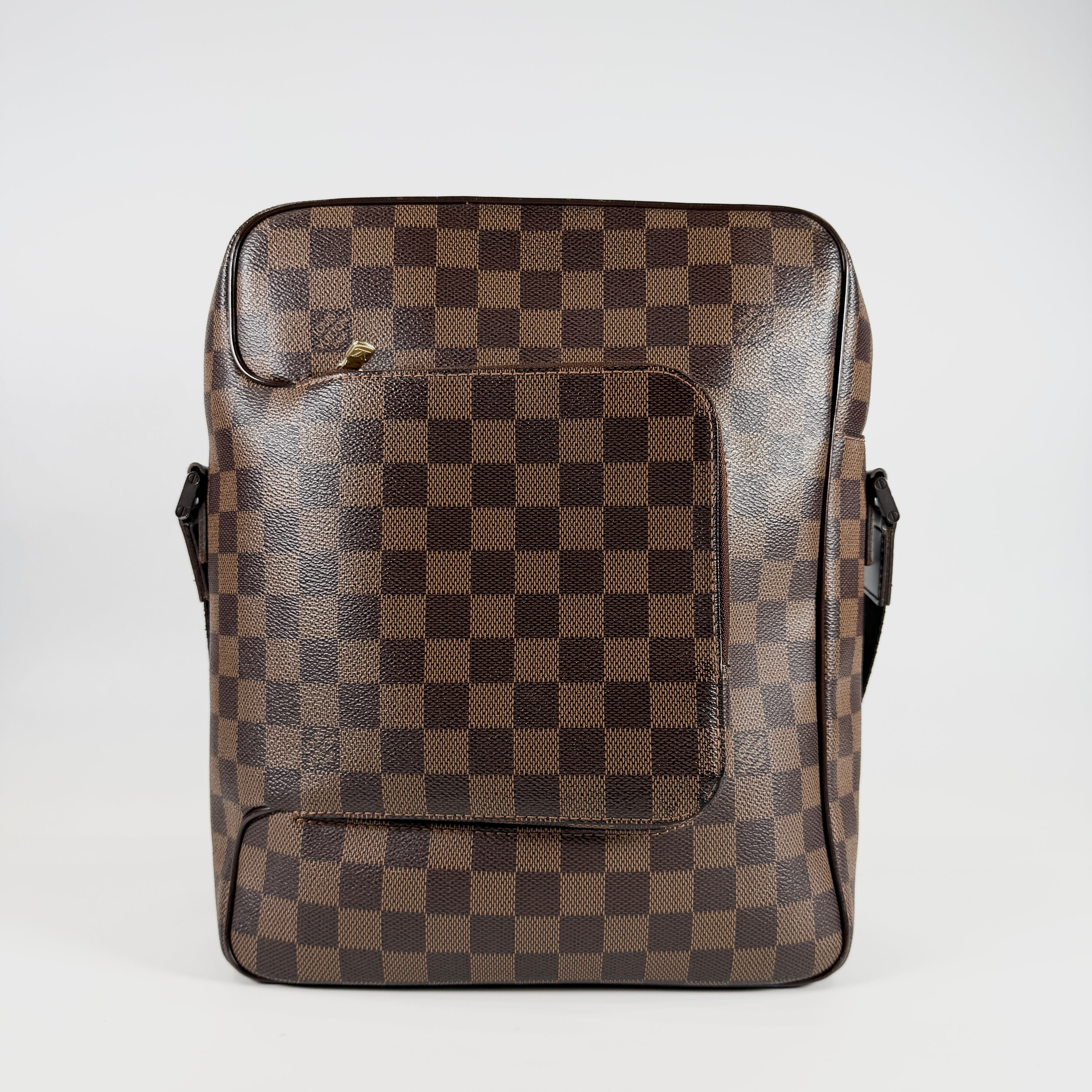 2607 secondhand LV Damier Olaf MM