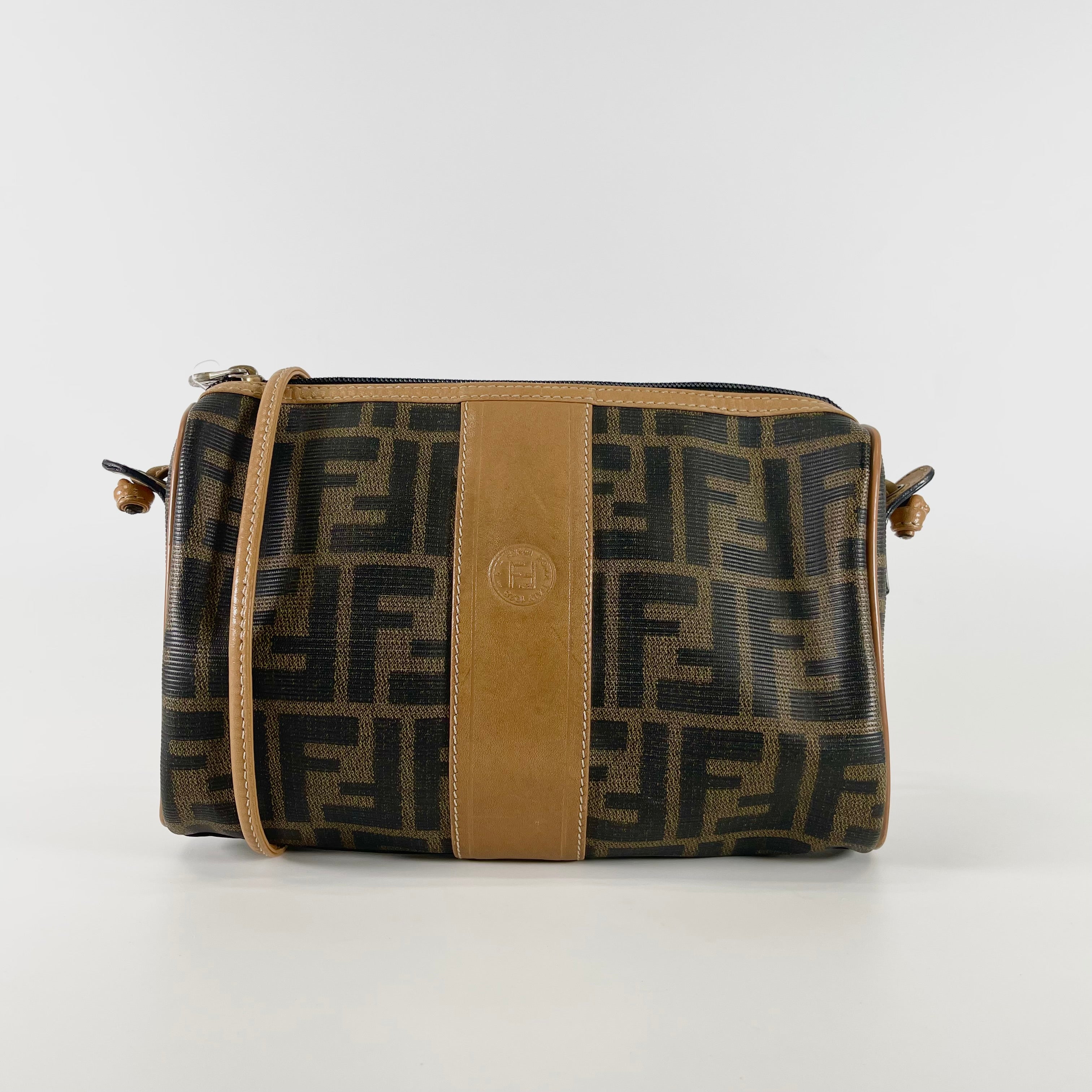 2604 secondhand FENDI Zucca Shoulder bag