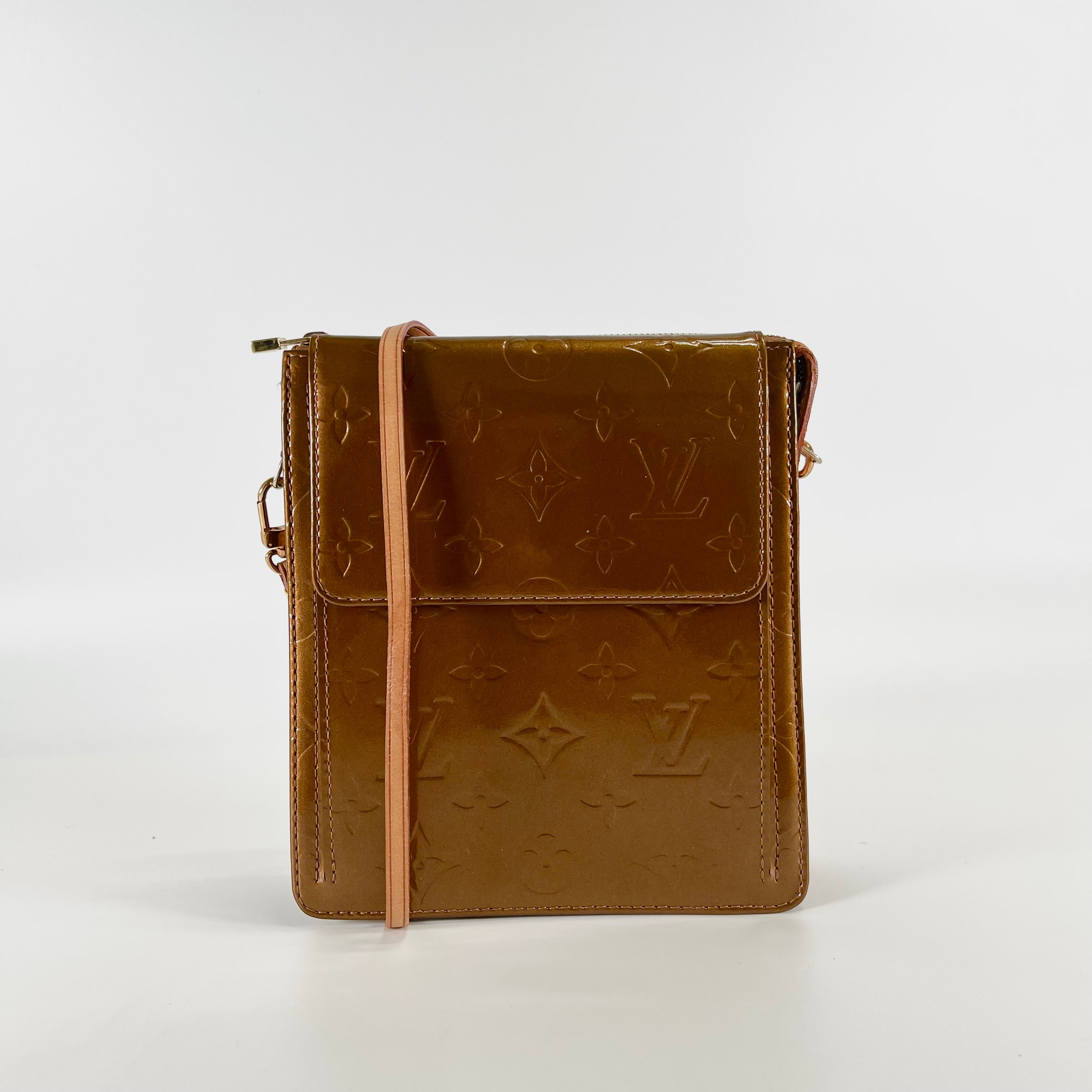 2602 secondhand LV Vernis Mott