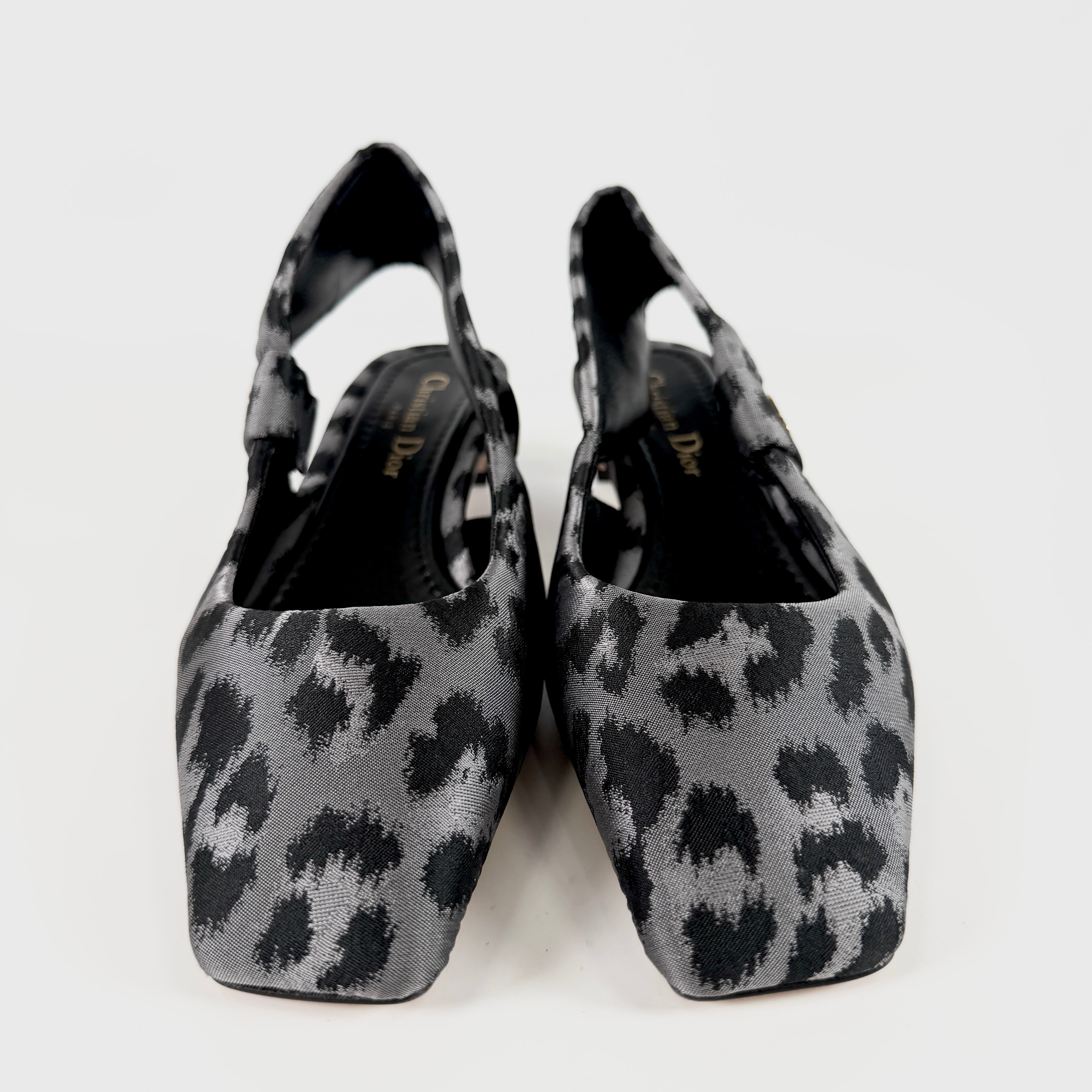 2605 secondhand CD High heels / pumps
