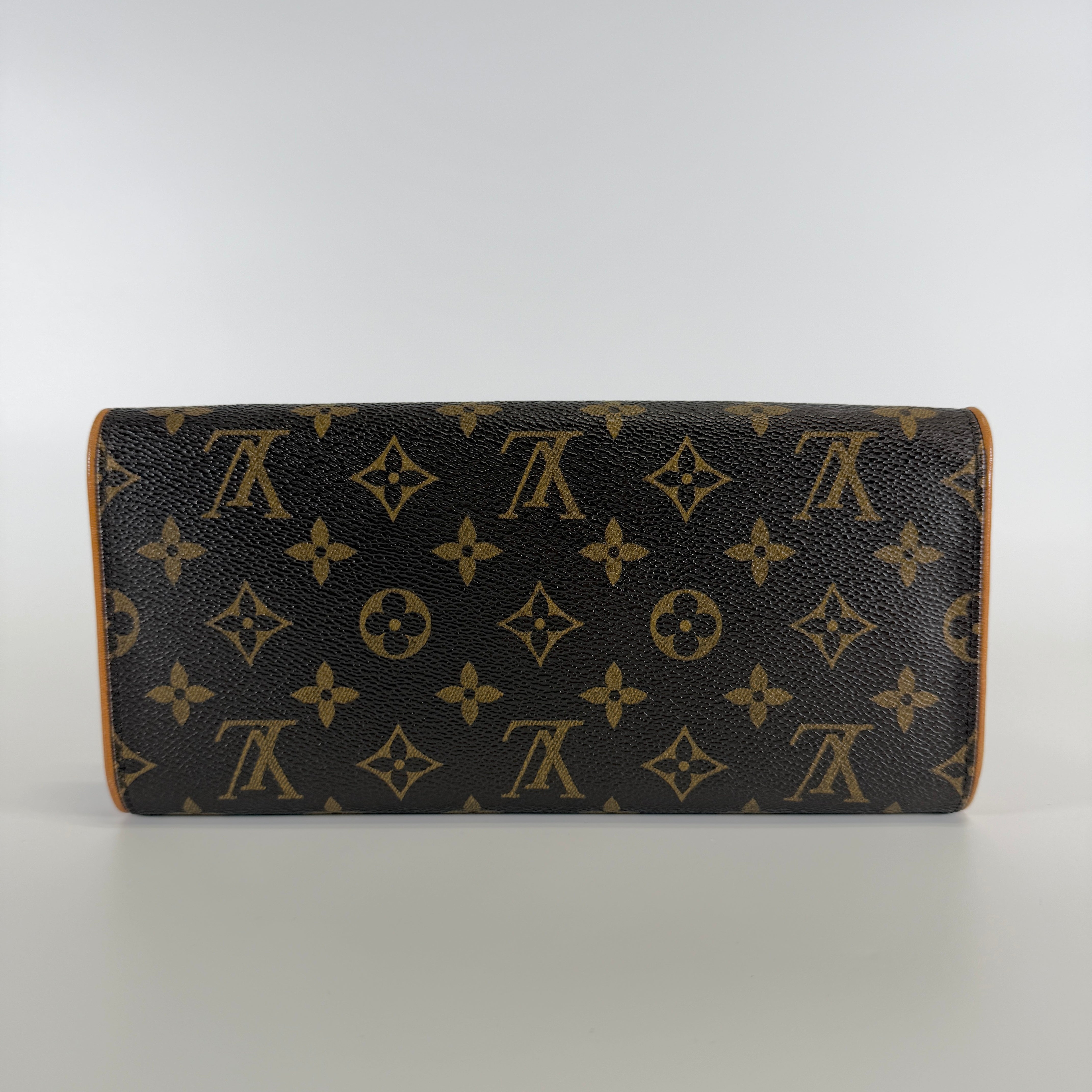 2605 secondhand LV Monogram Pochette twin GM