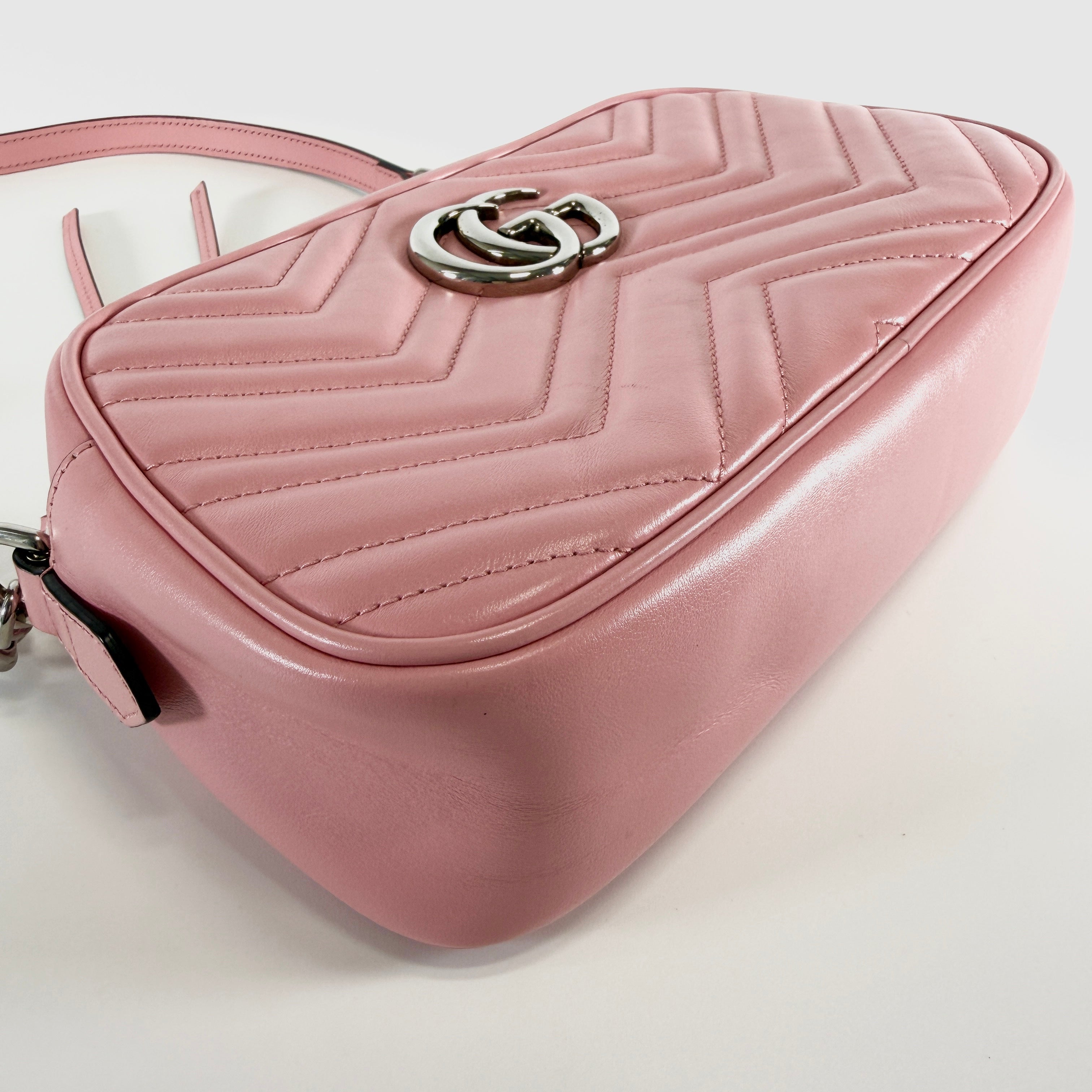 2605 secondhand GUCCI 447632 GG Marmont pink quilting Small camera bag