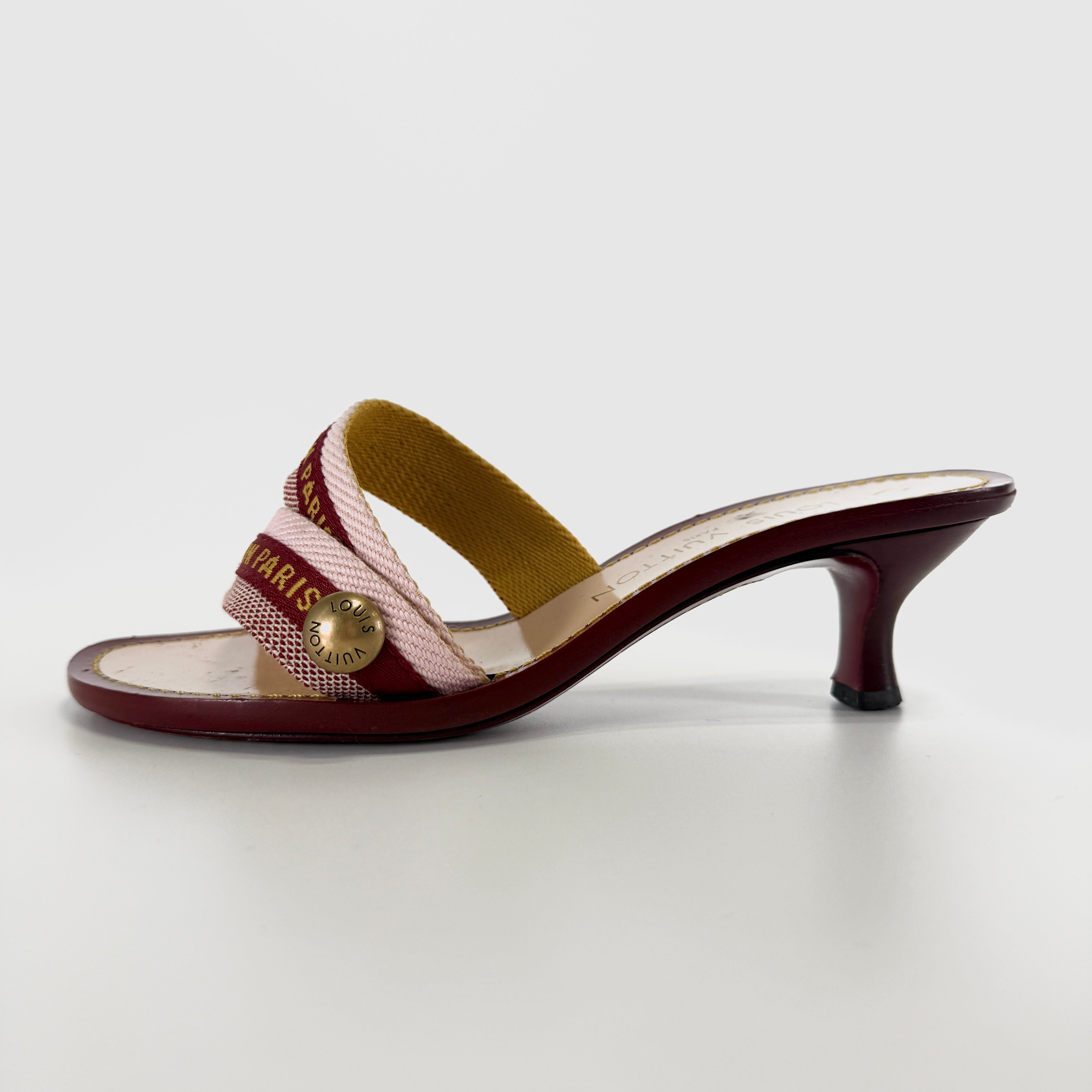 2607 secondhand LV High heels / pumps 35