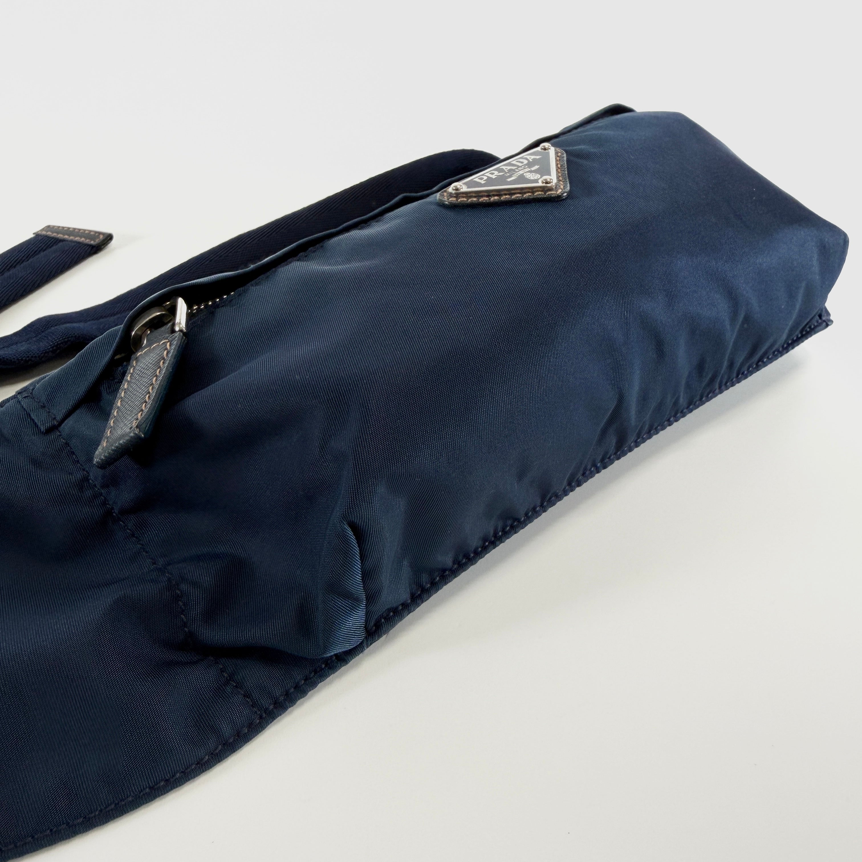 2607 secondhand PRADA Body Bag