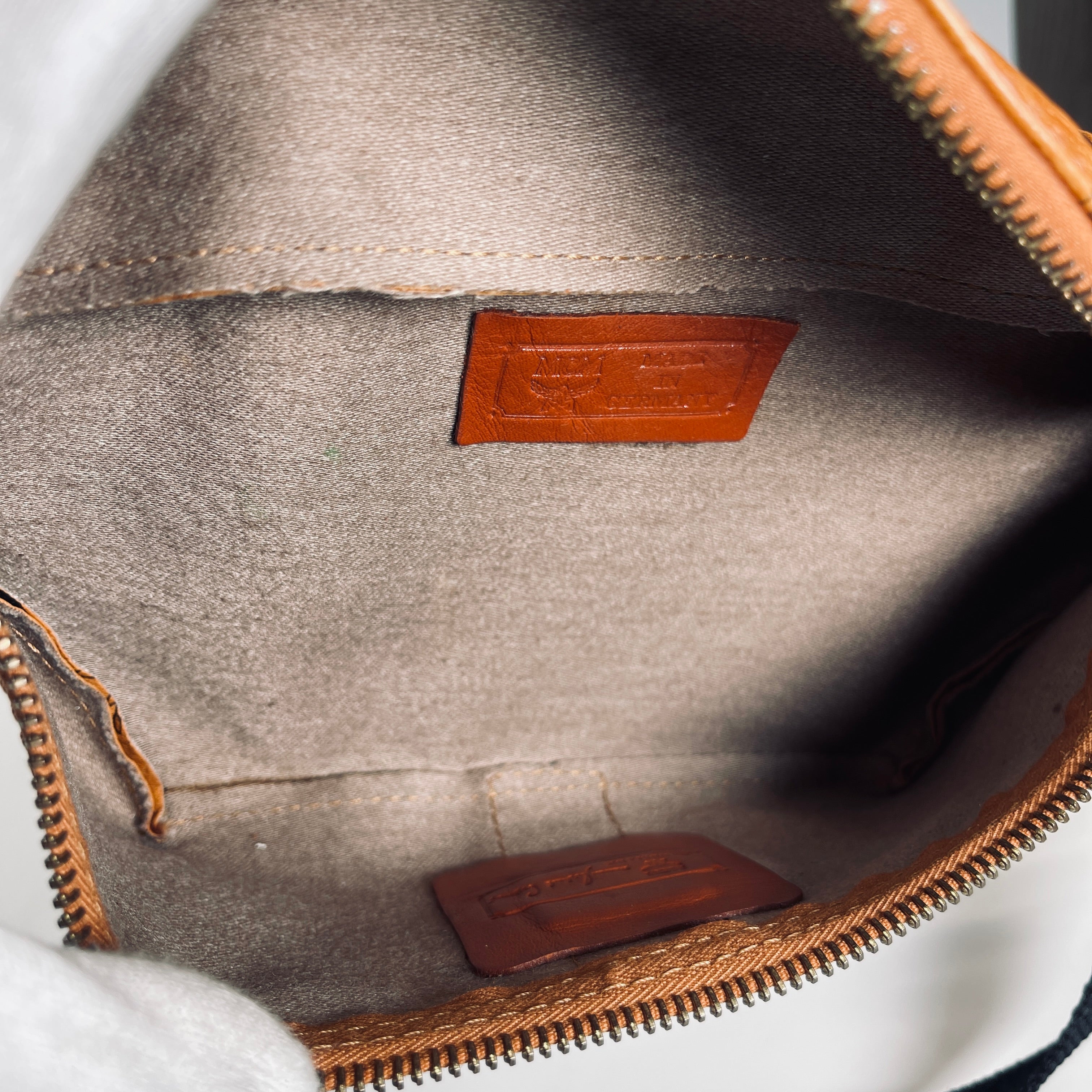 2606 secondhand MCM Waist pouch