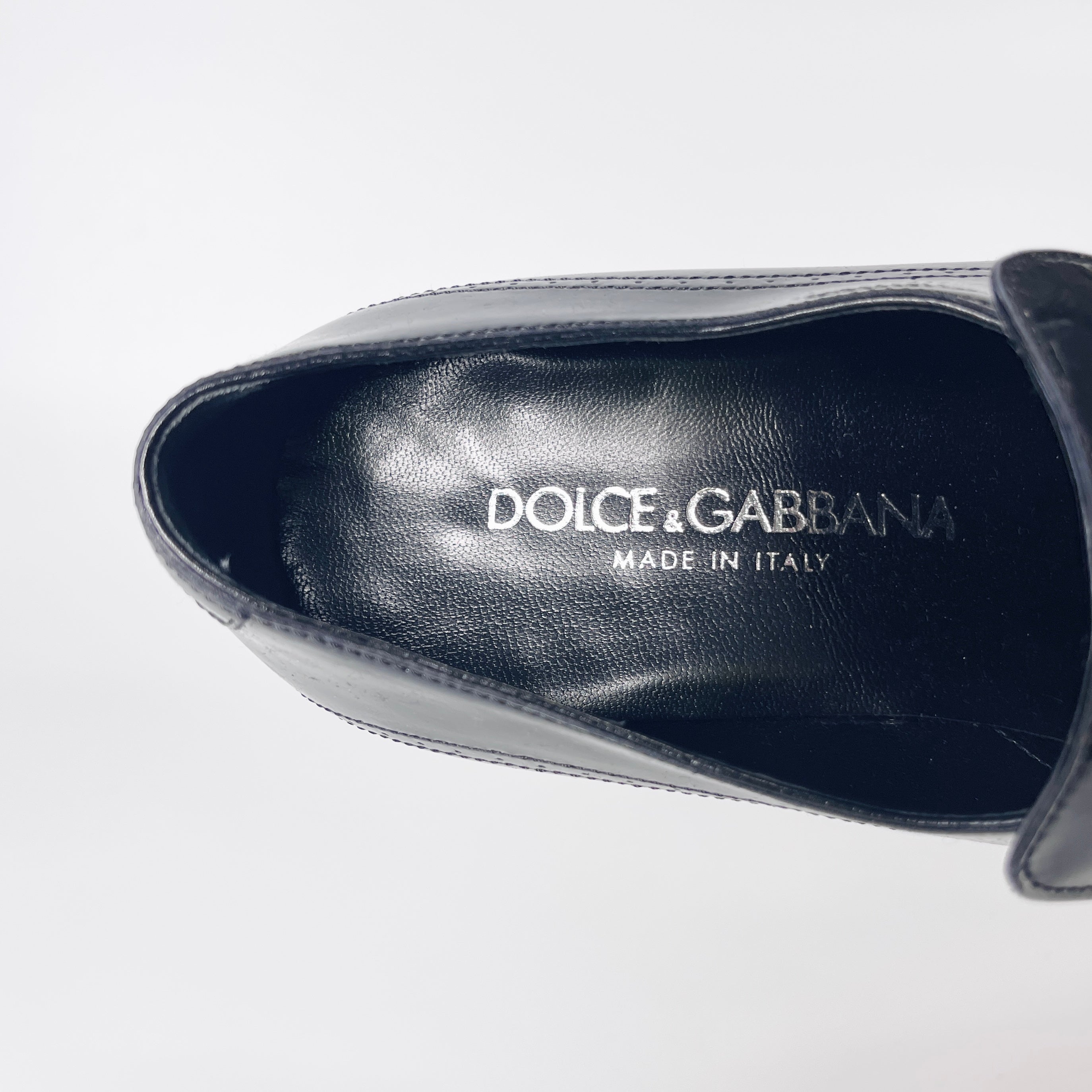 2606 secondhand D&G Loafers logo plate enamel fur