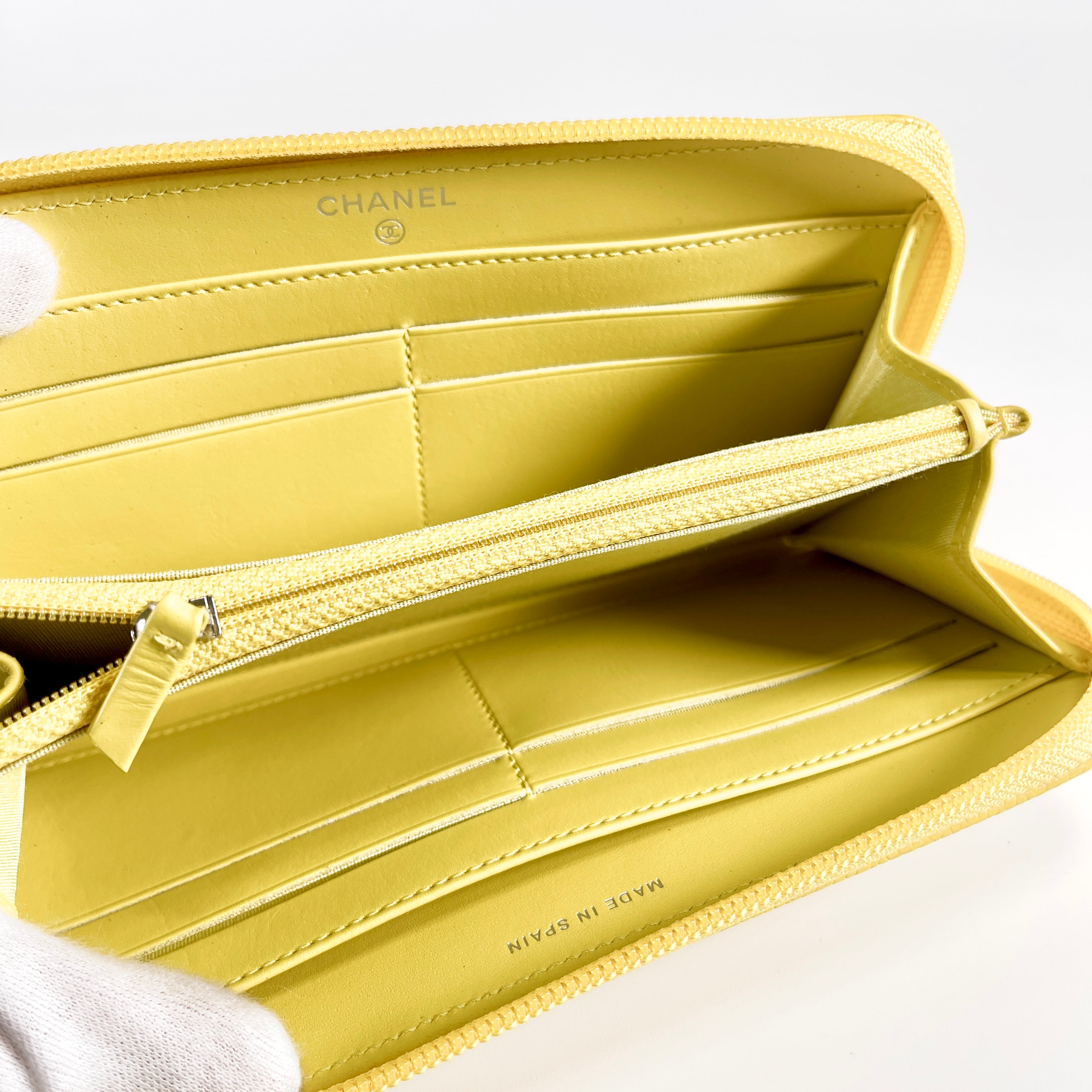 2603 secondhand CHANEL Long wallet
