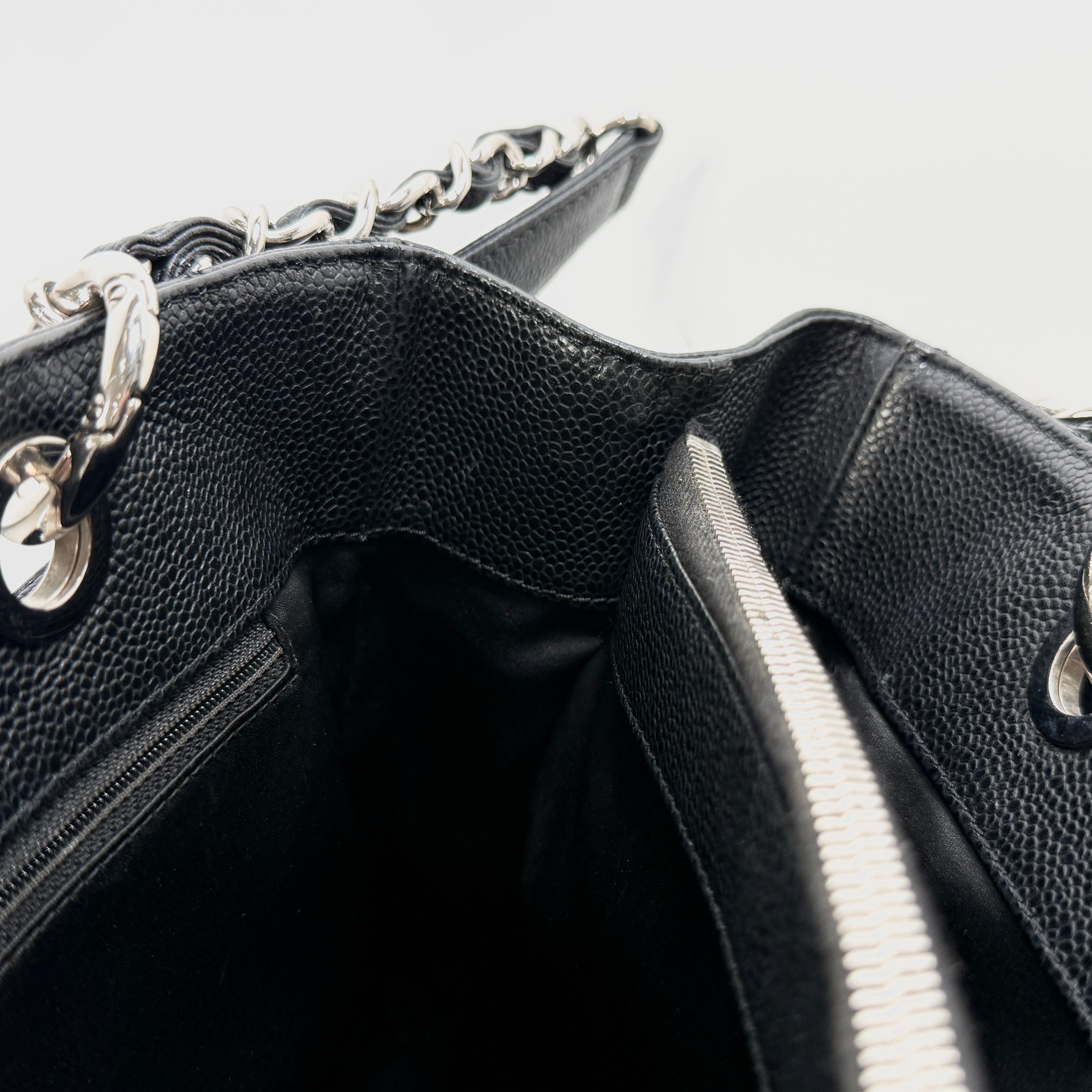 2607 secondhand CHANEL A50995 Tote Bag Recolor