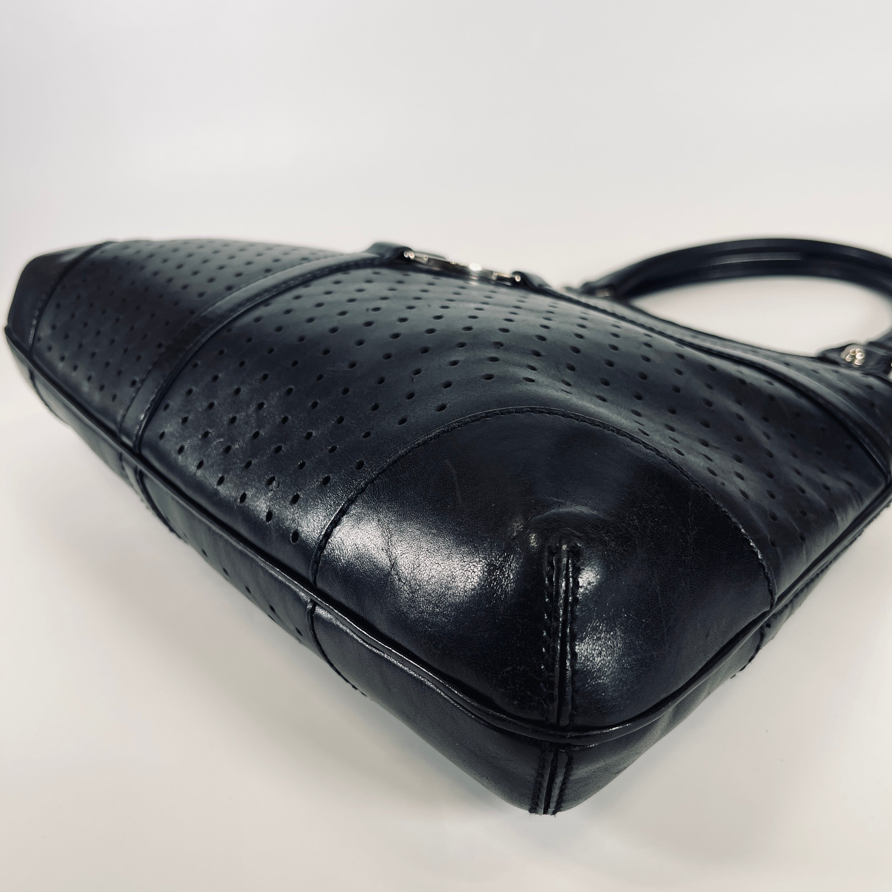 2605 secondhand GUCCI hand bag