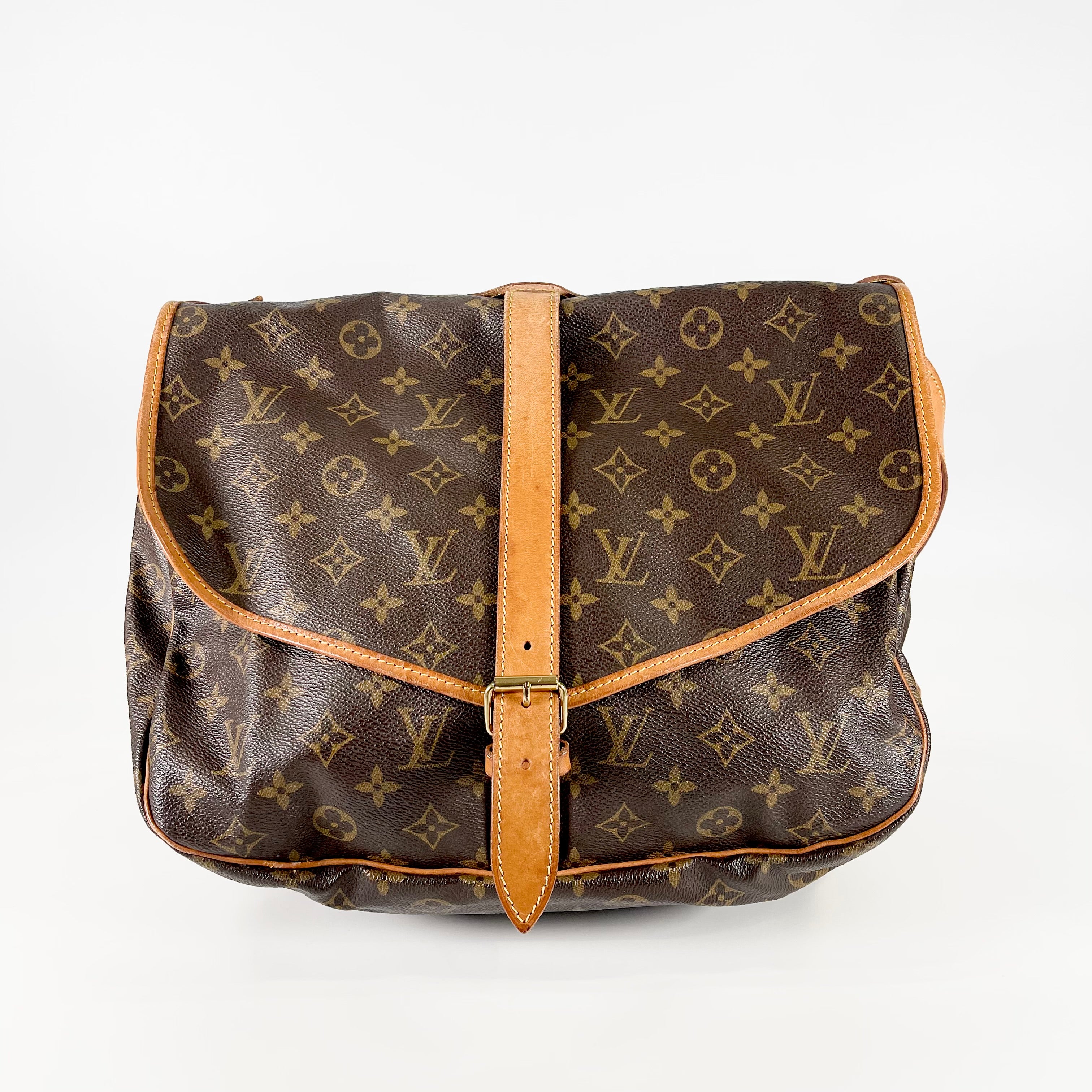 2606 secondhand LV Monogram Saumur 35