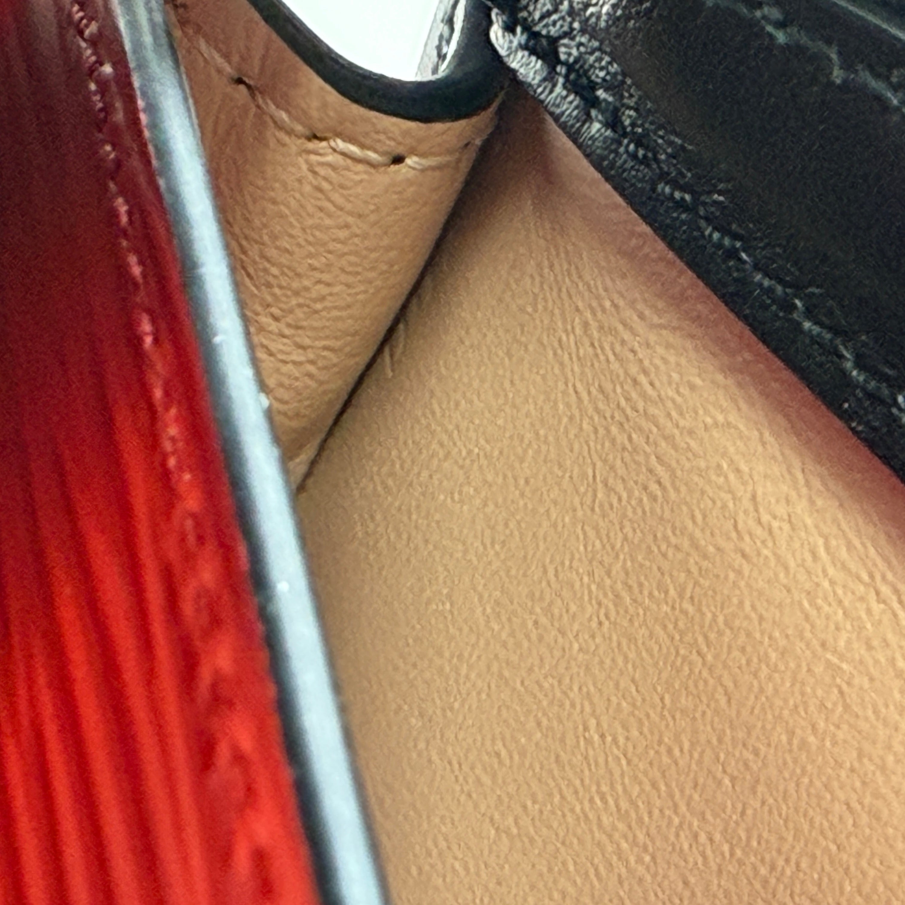 2605 secondhand LV Epi M51697 trunk clutch Rouge × Noir shoulder strap