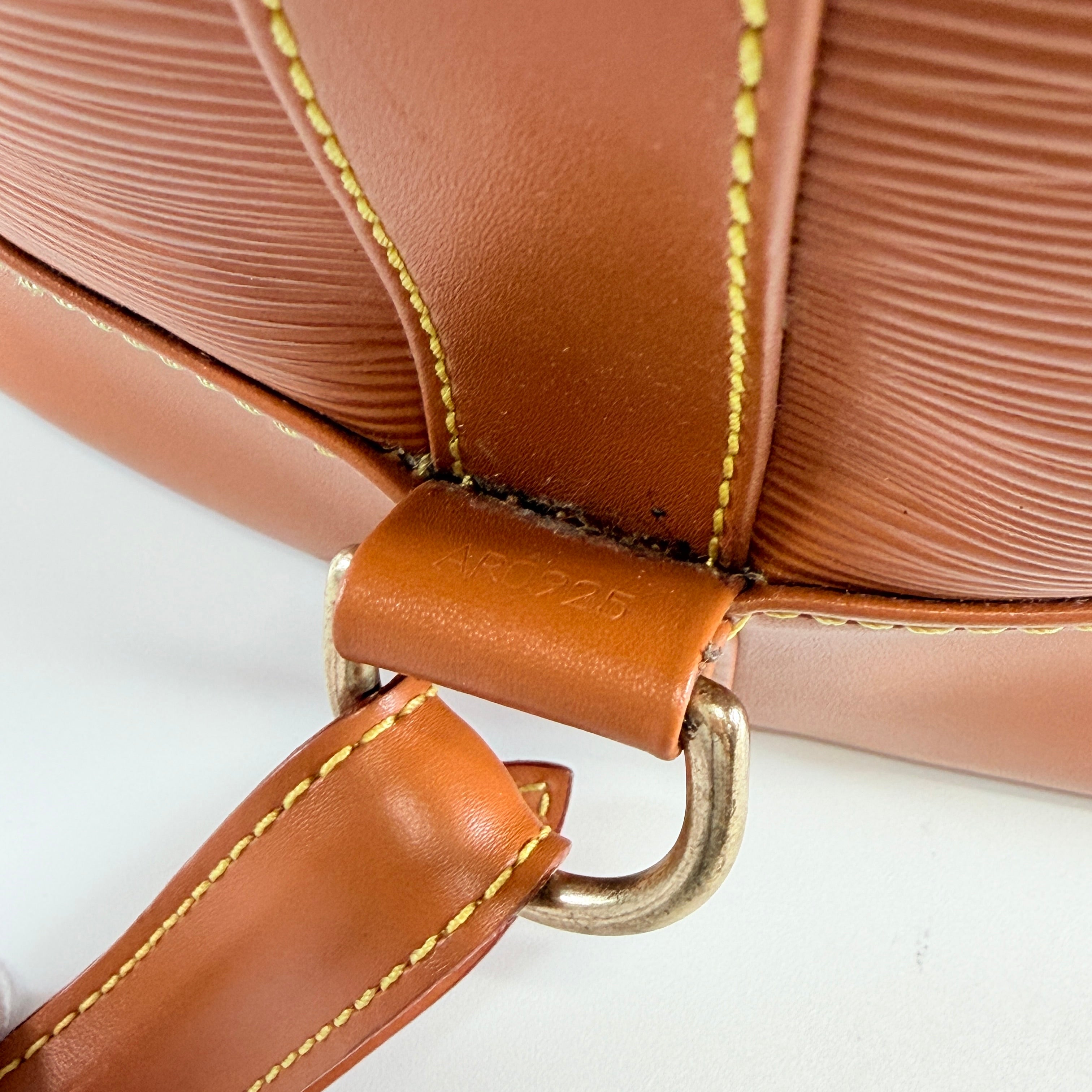 2608 secondhand LV Epi Randonnee PM