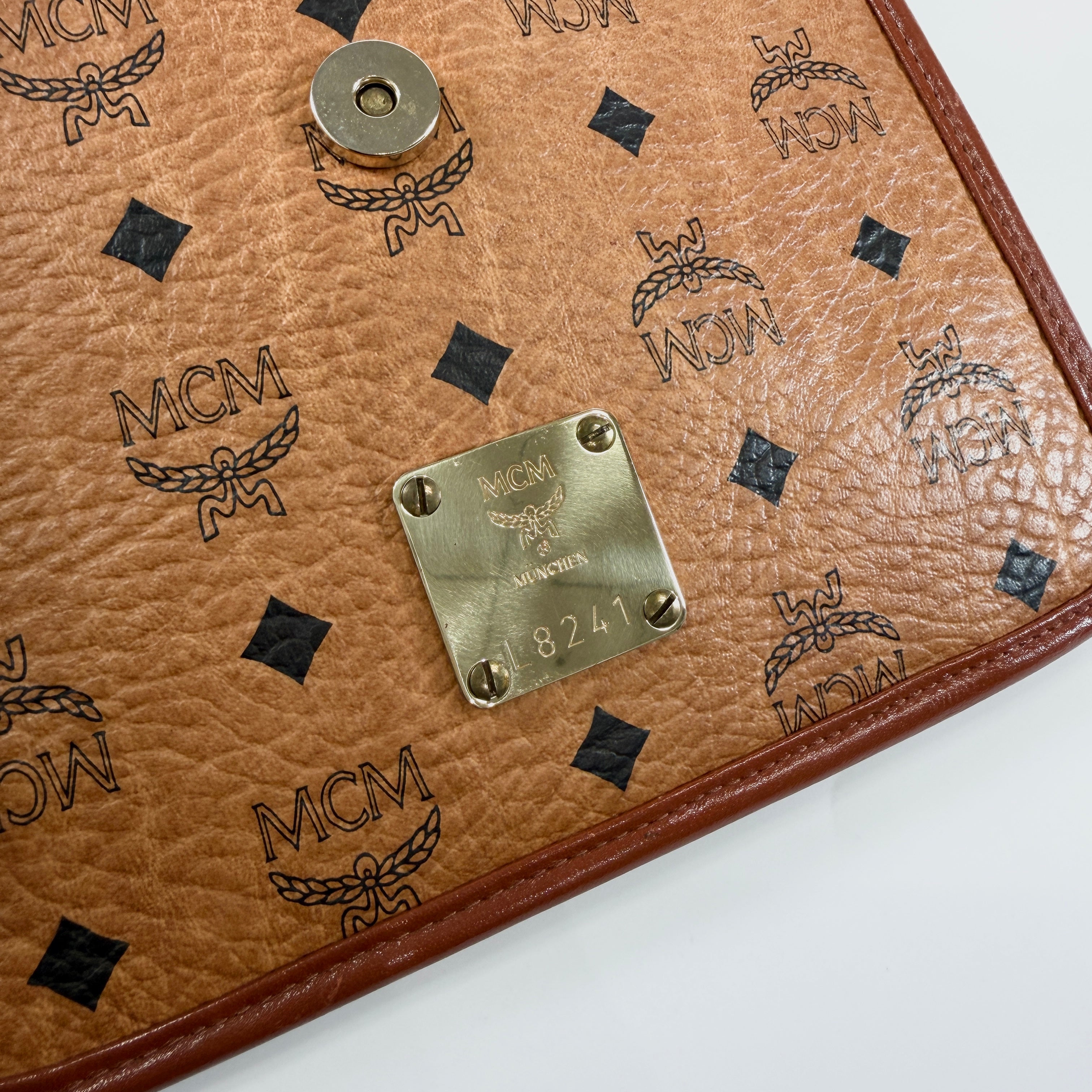 2606 secondhand MCM Shoulder bag