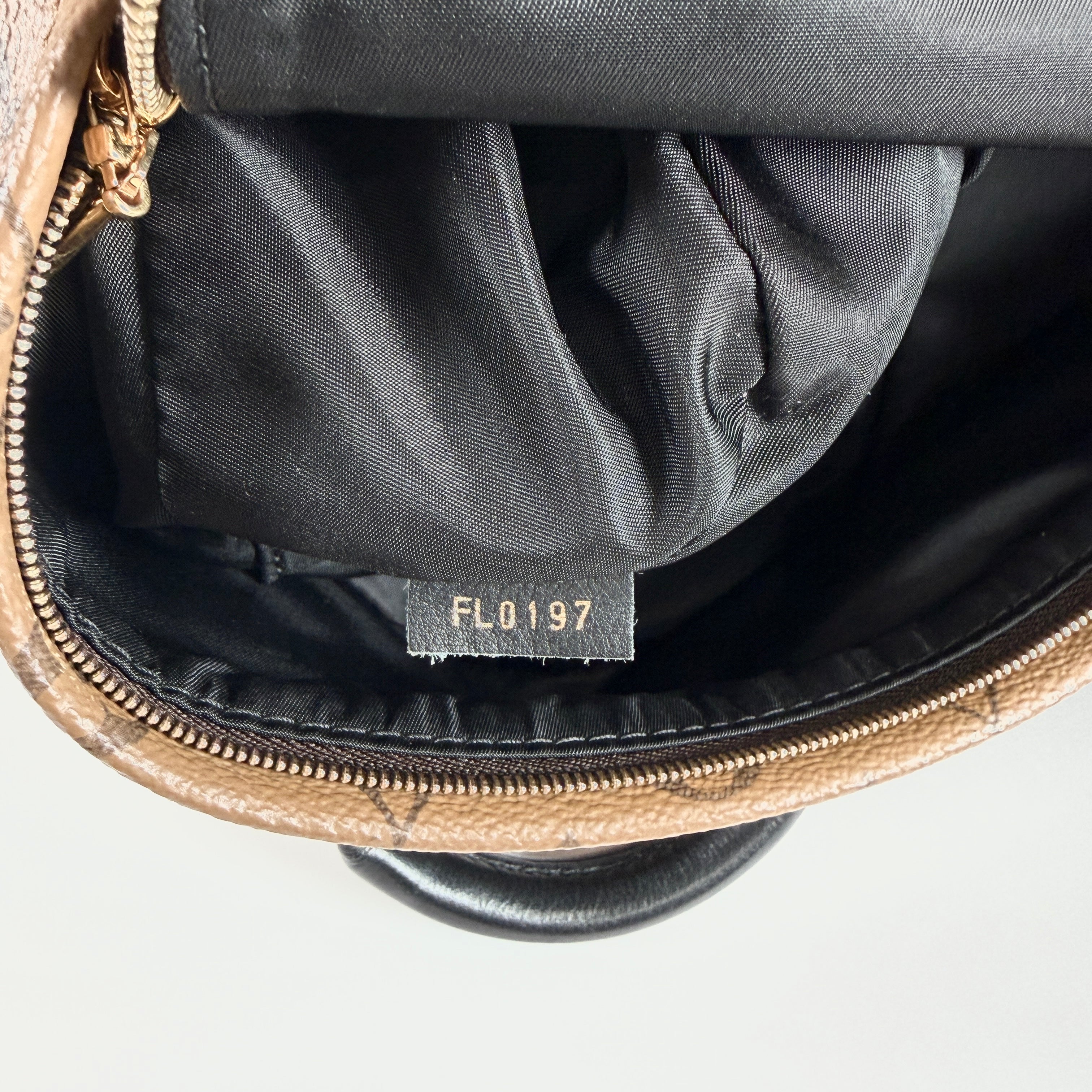 2607 secondhand LV Palm Springs Reverse