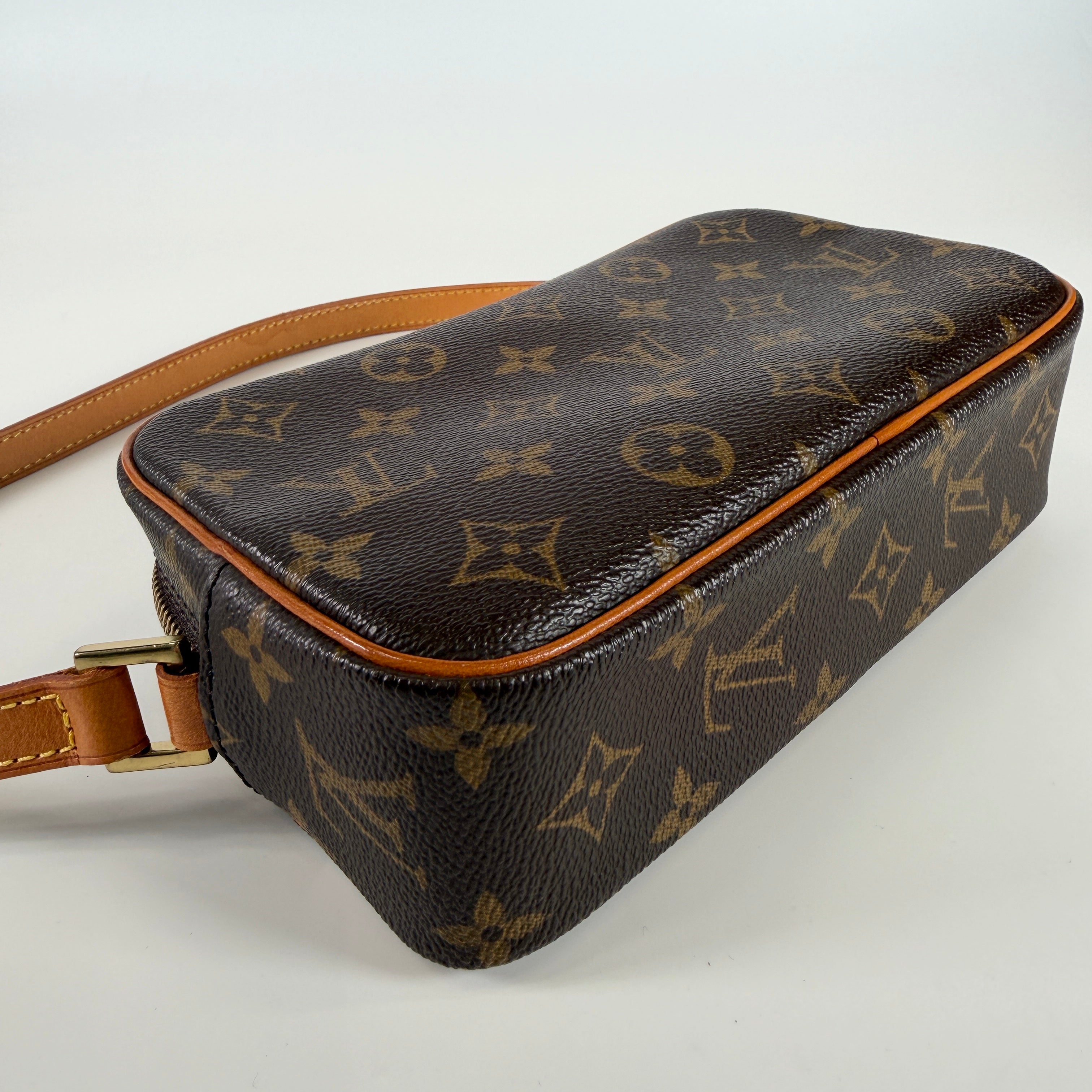 2606 secondhand LV Monogram Pochette shite