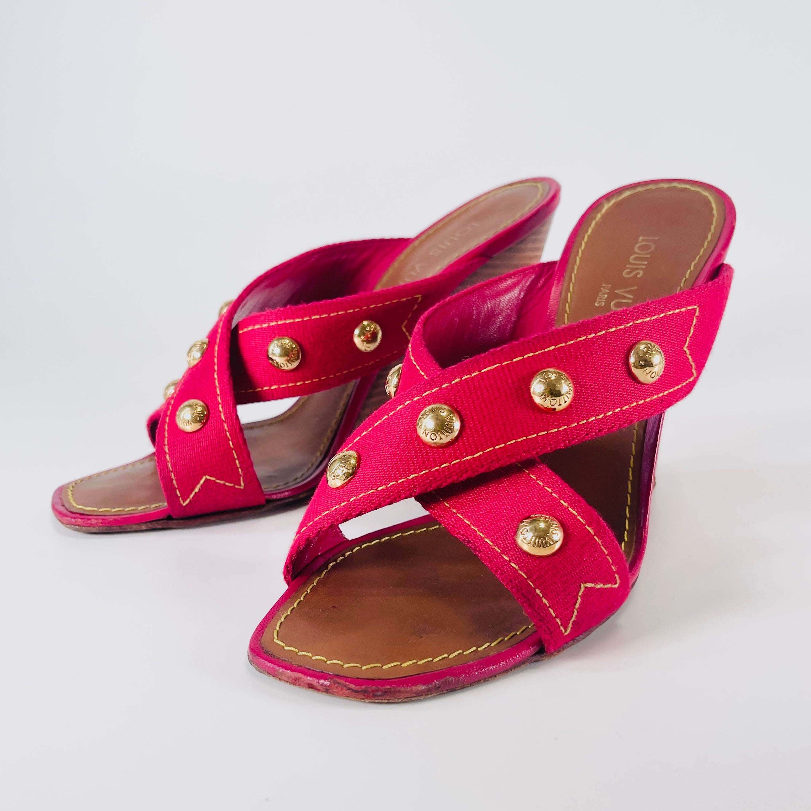 2606 secondhand LV Sandals