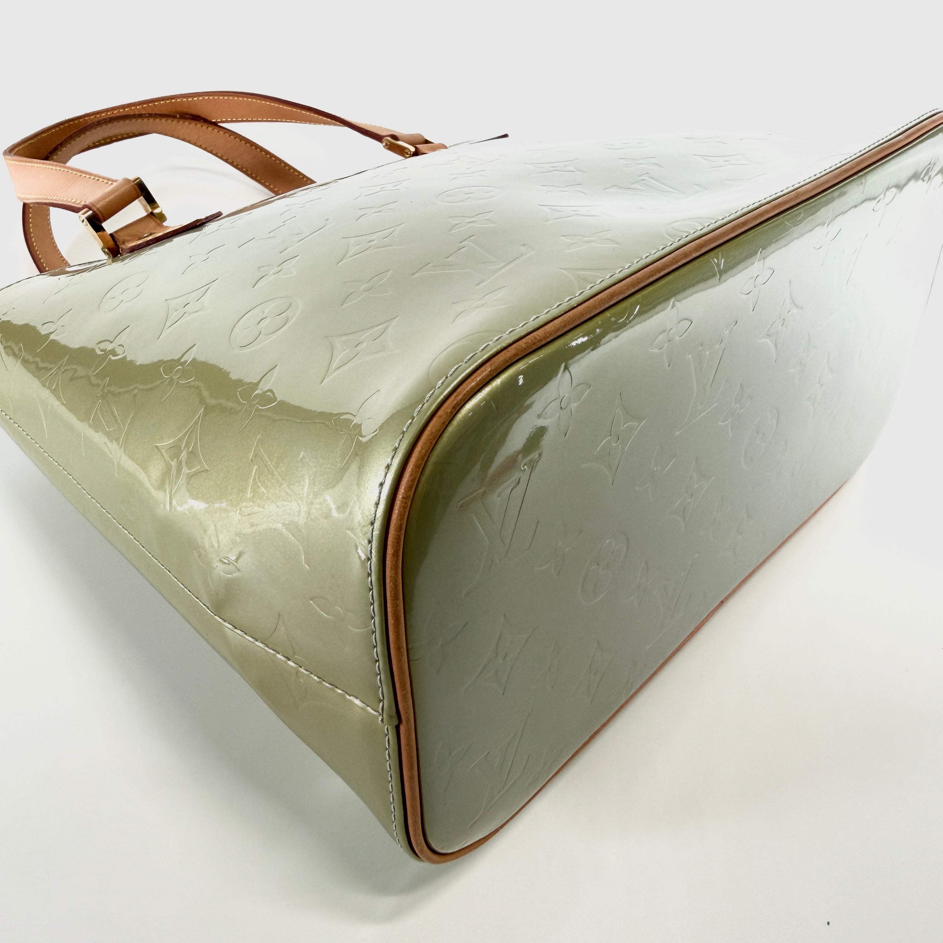 2607 secondhand LV Vernis Houston