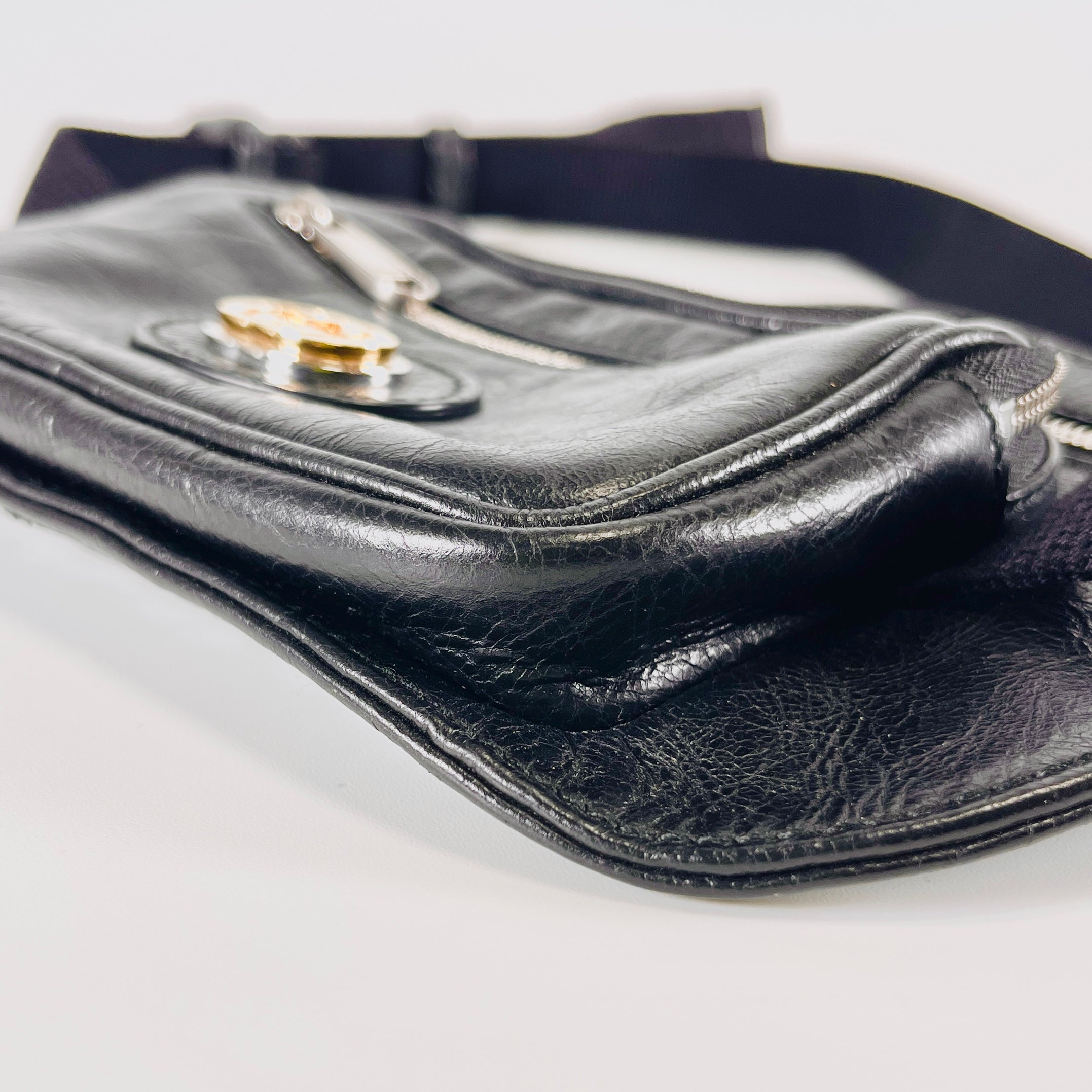 2604 secondhand GUCCI Interlocking G Body Bag