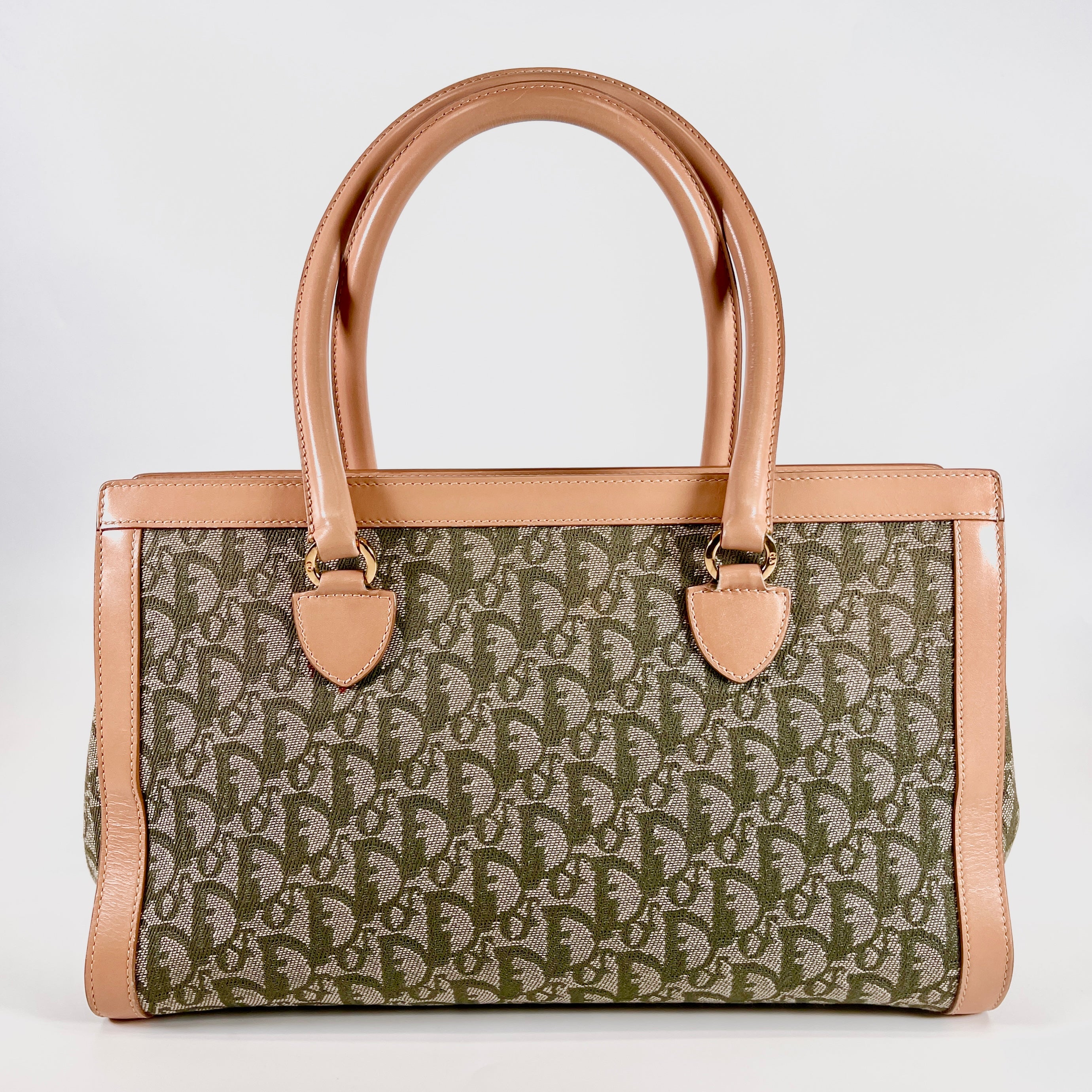 2605 secondhand CD Trotter hand bag