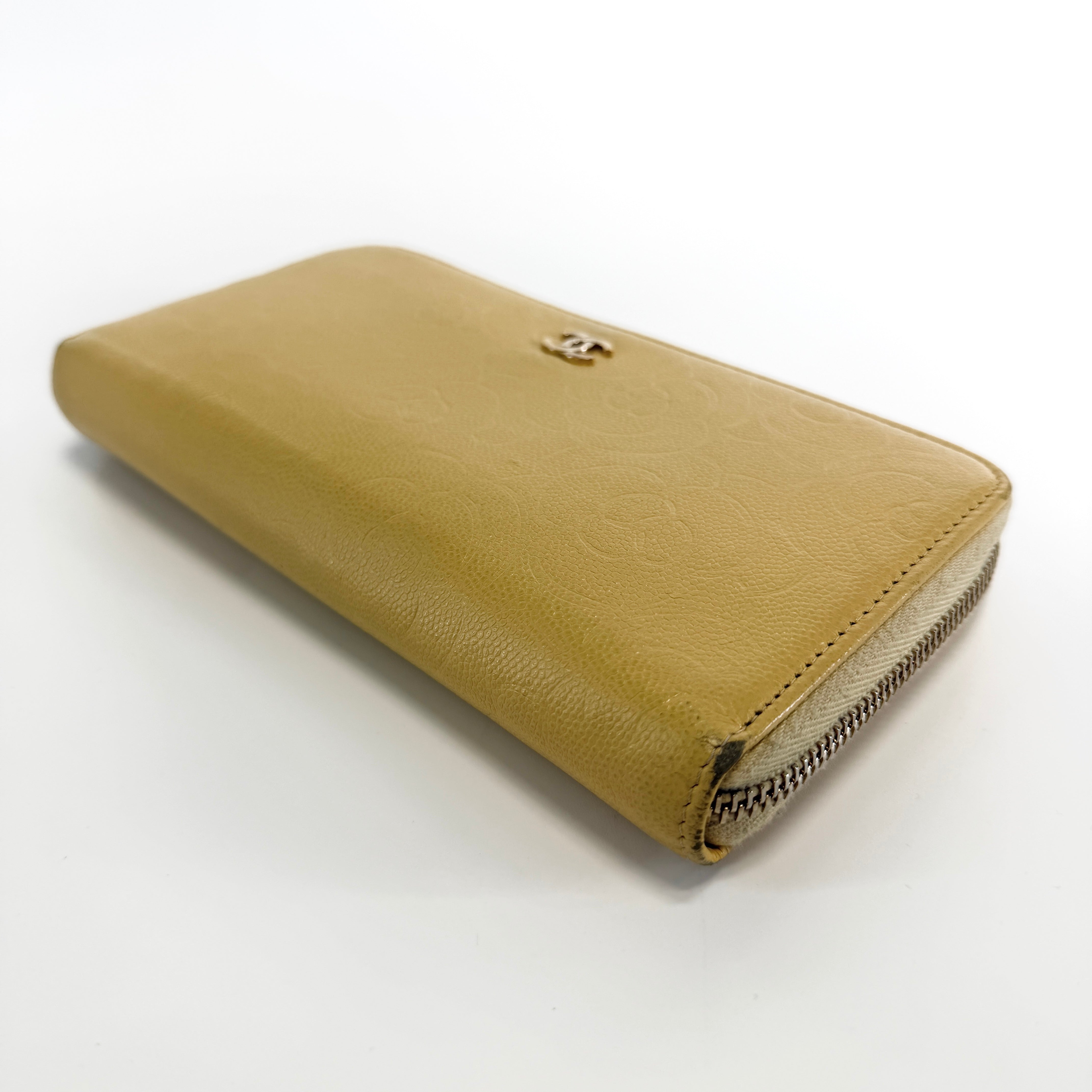 2605 secondhand CHANEL Camellia round fastener Long wallet