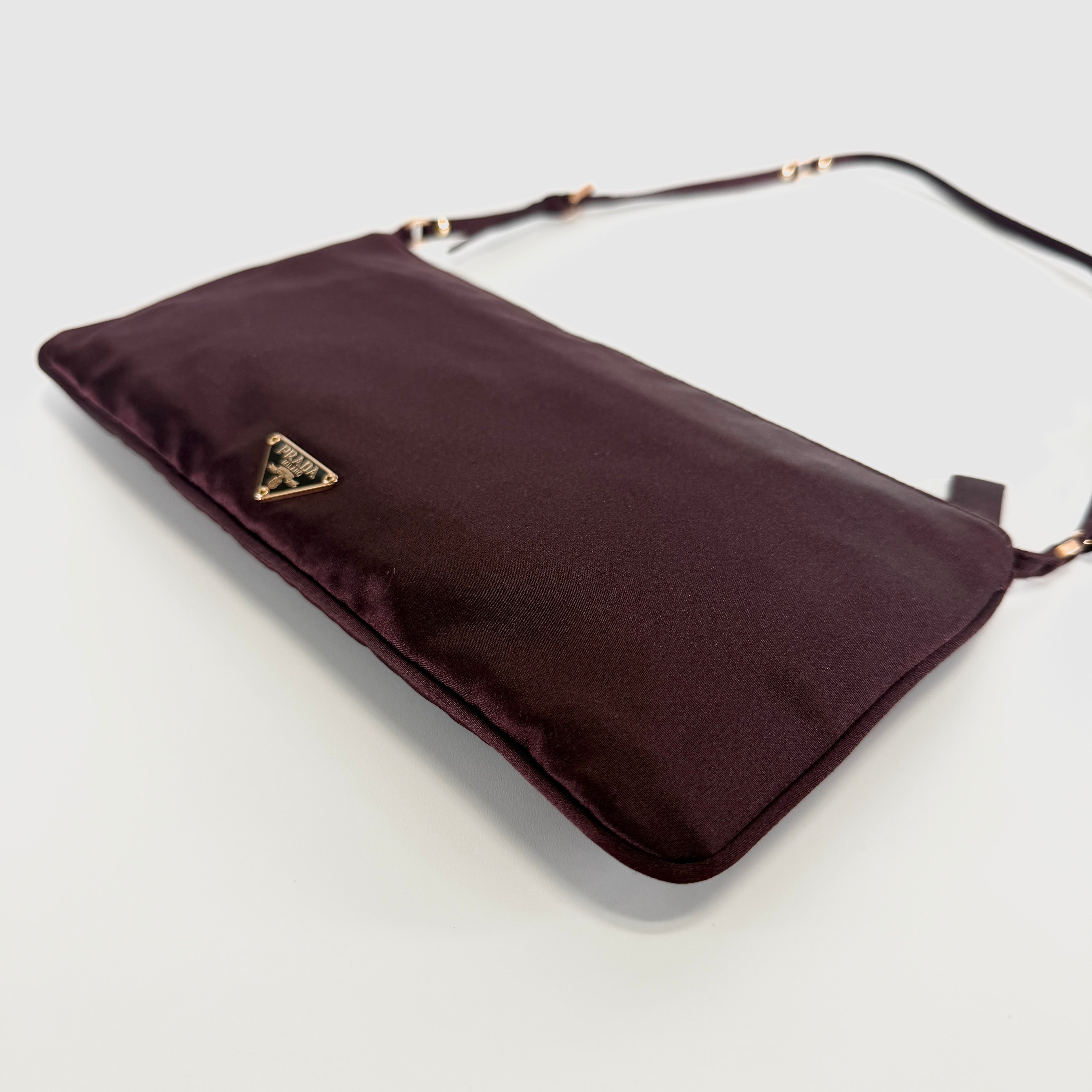 2607 secondhand PRADA nylon pouch