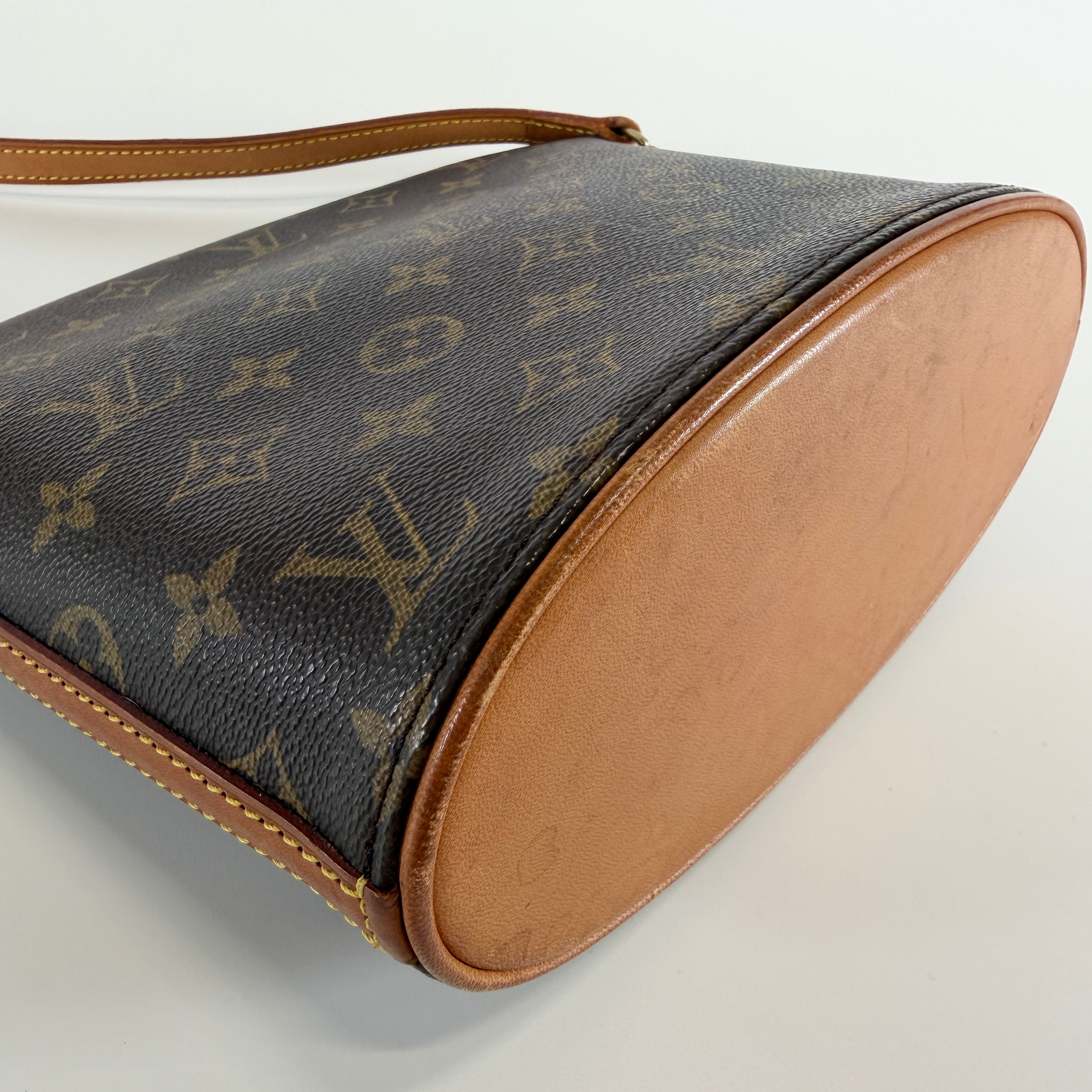 2607 secondhand LV Monogram Drouo