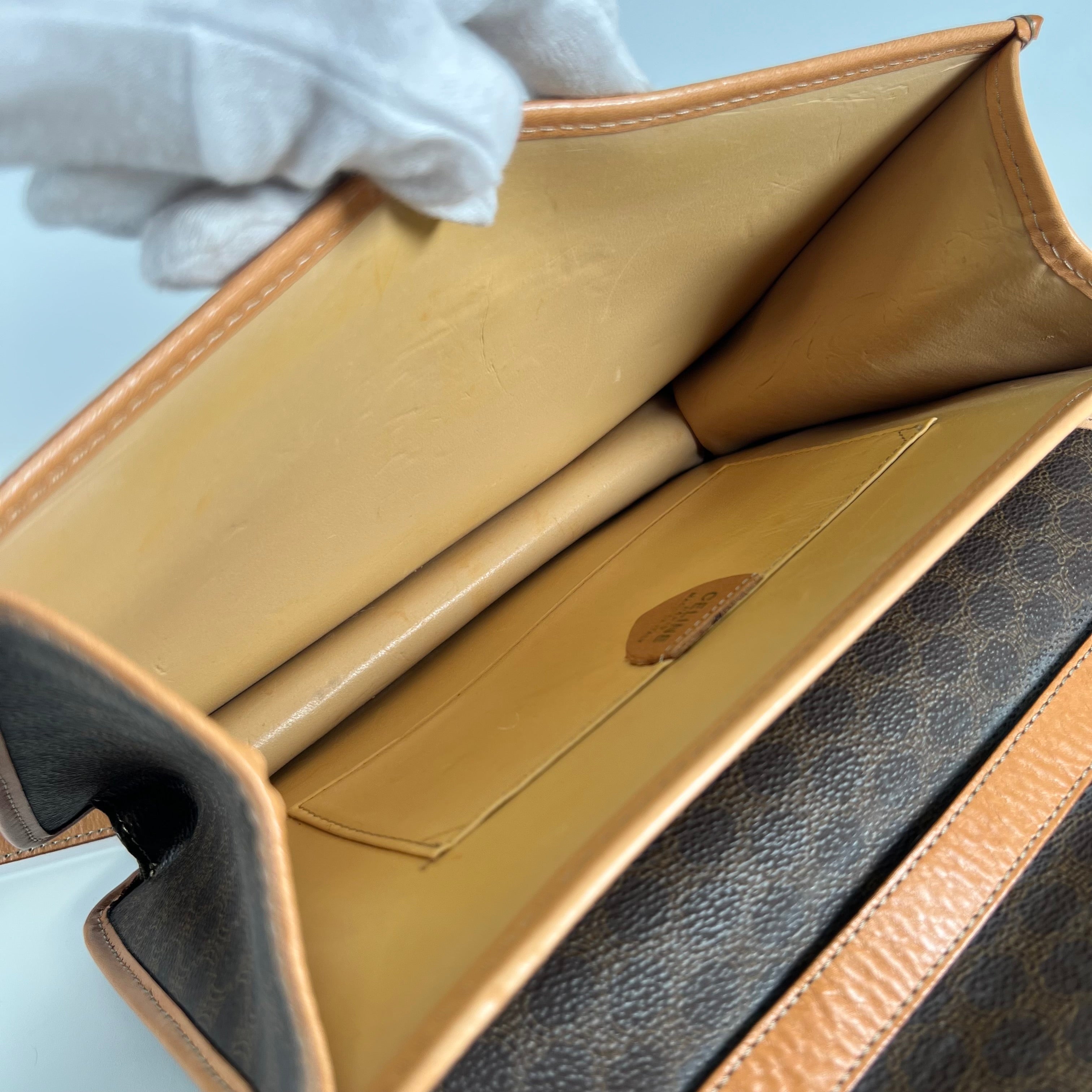 2606 secondhand CELINE Macadam Shoulder bag