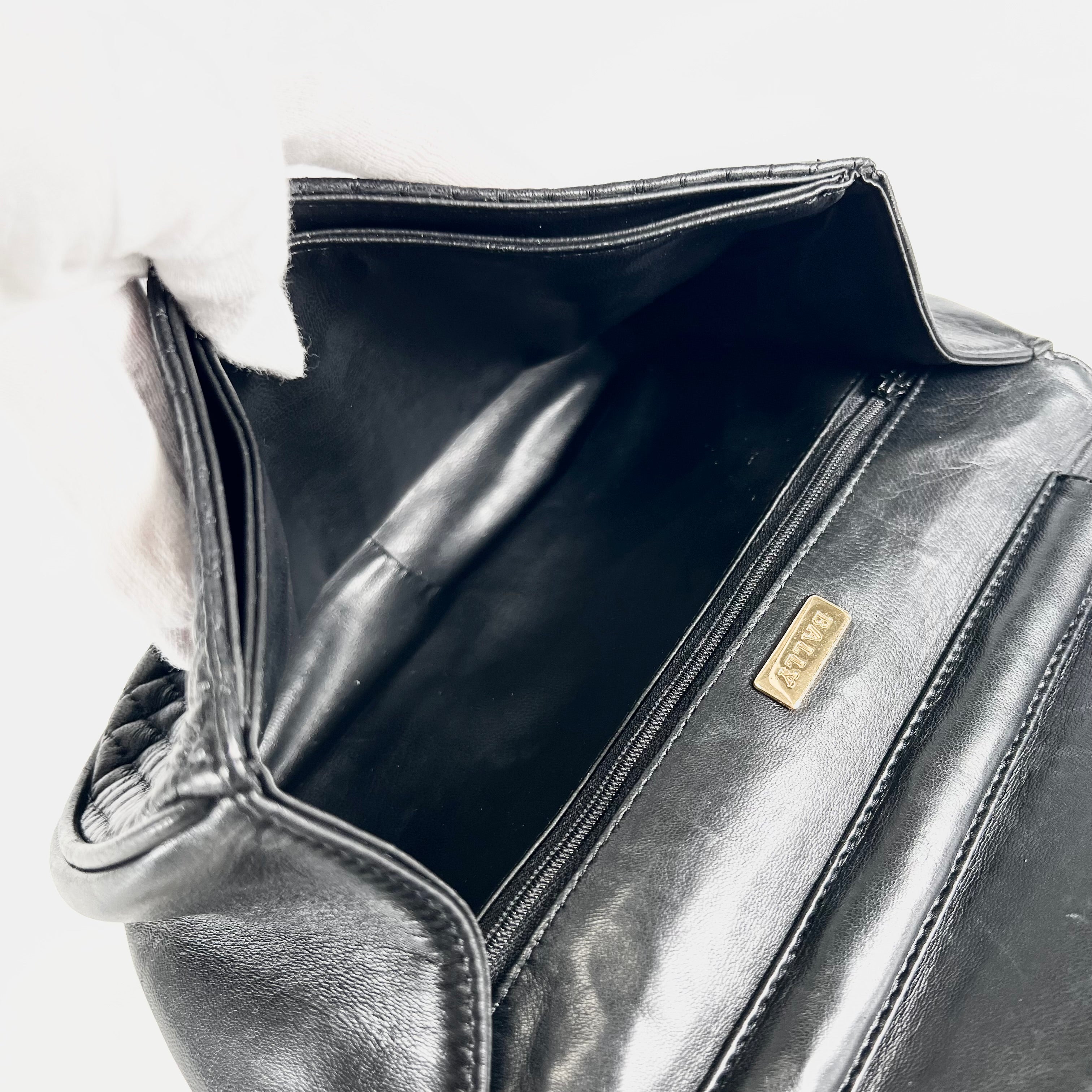 2606 secondhand BALLY Chain Shoulder Bag