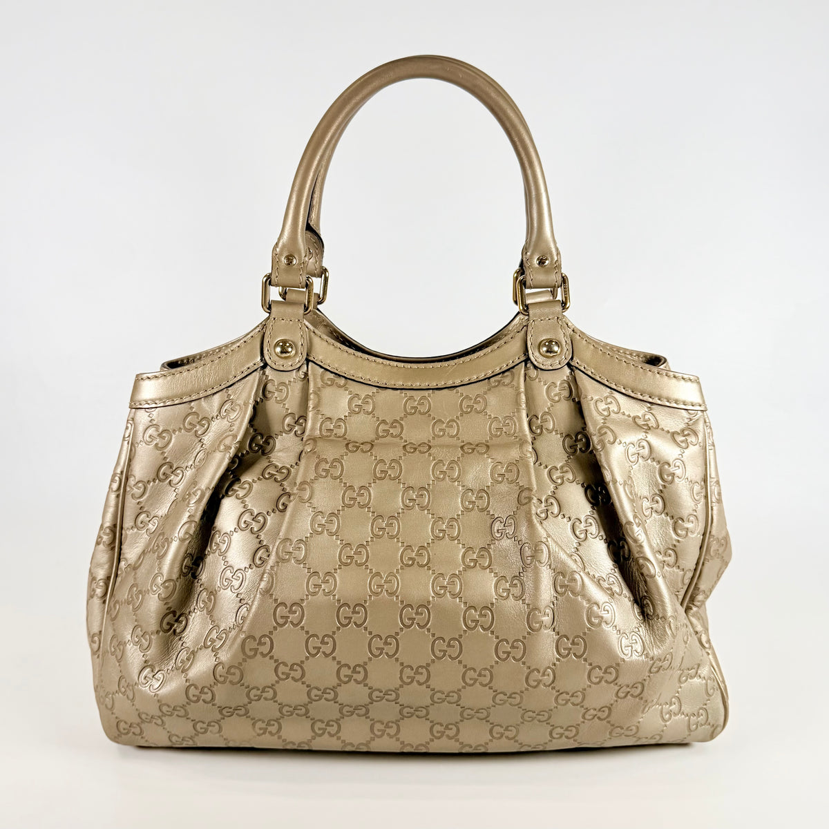 2608 secondhand GUCCI hand bag