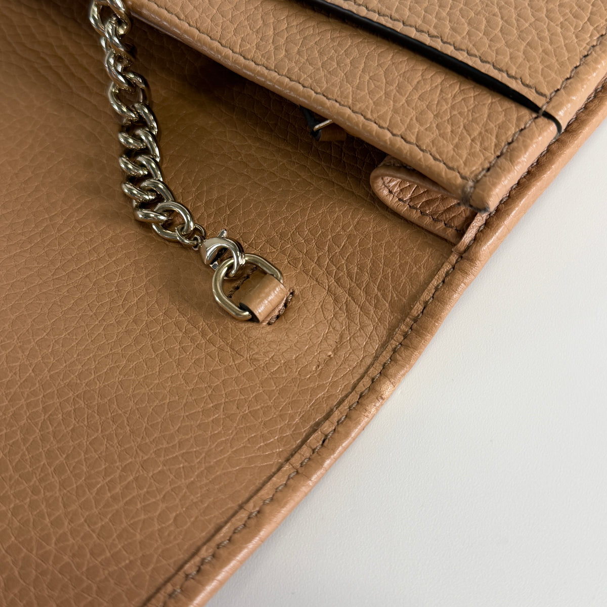 2607 secondhand GUCCI Chain Wallet