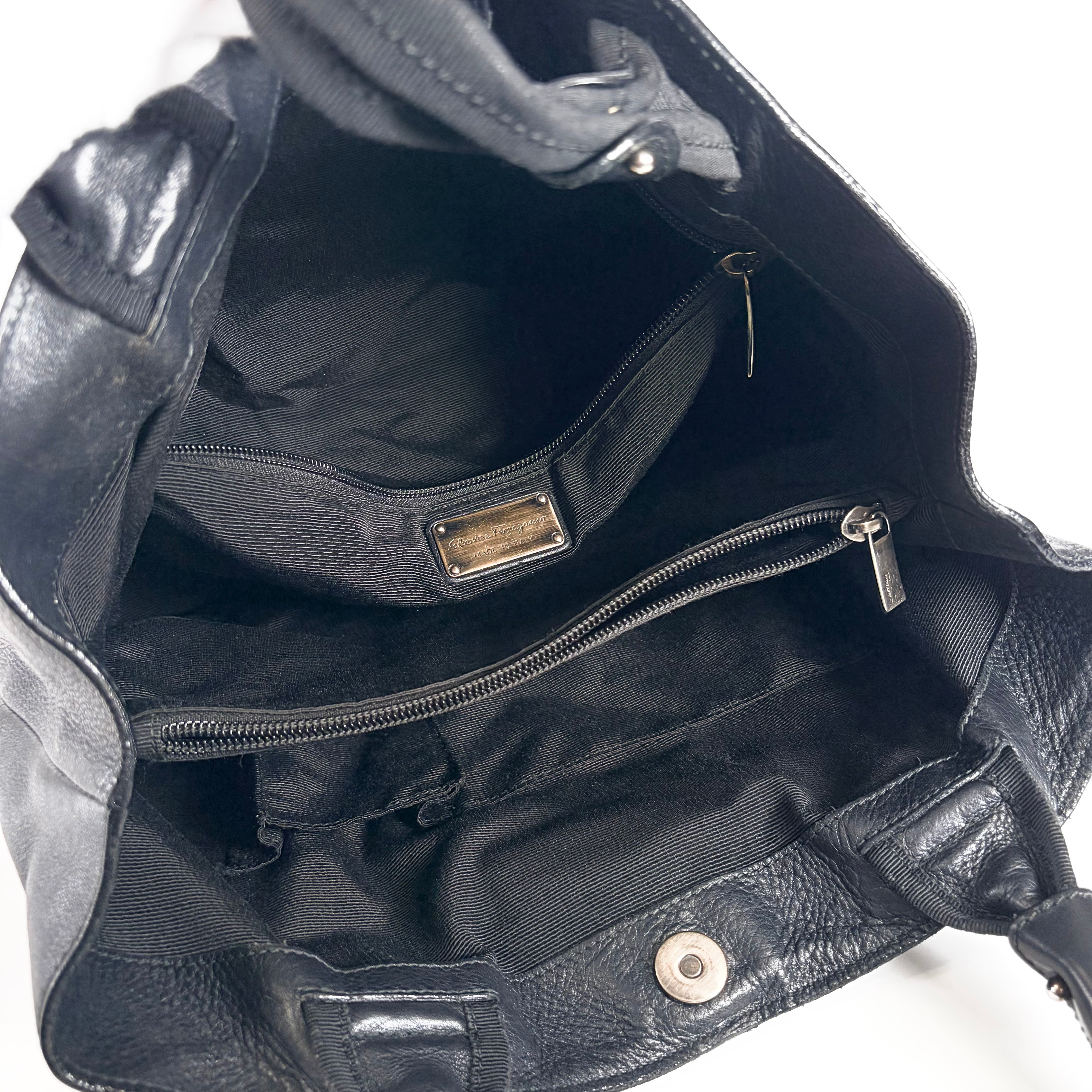 2606 secondhand Ferragamo Vara Ribbon hand bag