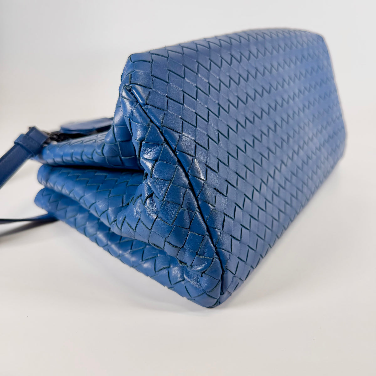 2608 secondhand BOTTEGAVENETA Intrecciato Rome leather 2WAY hand bag blue