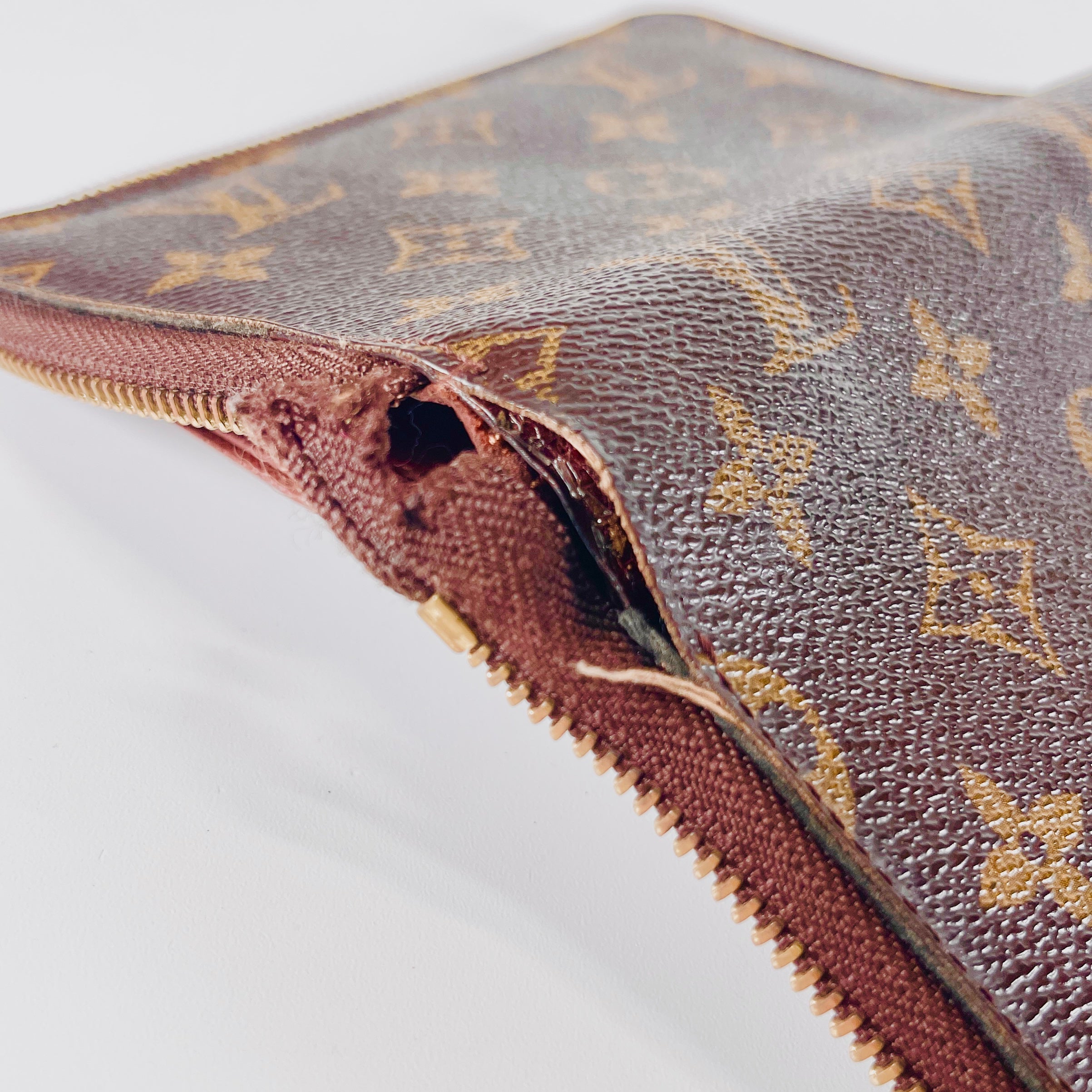 2606 secondhand LV Monogram ★M40499