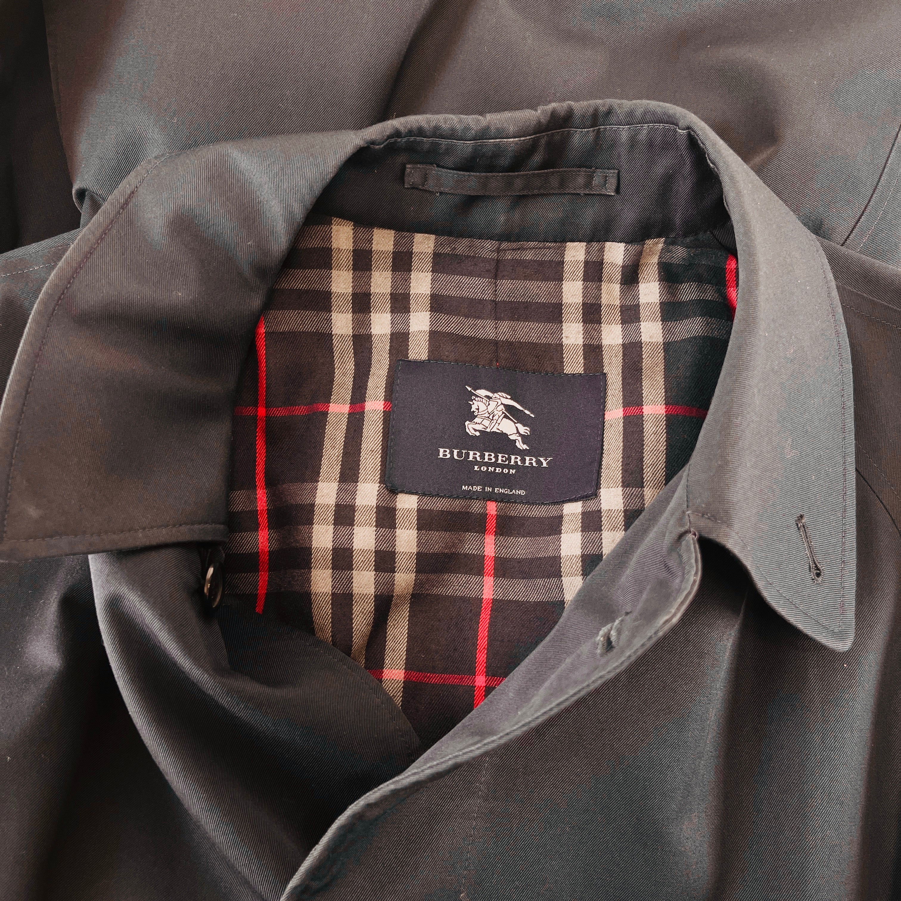 2606 secondhand BURBERRY coat