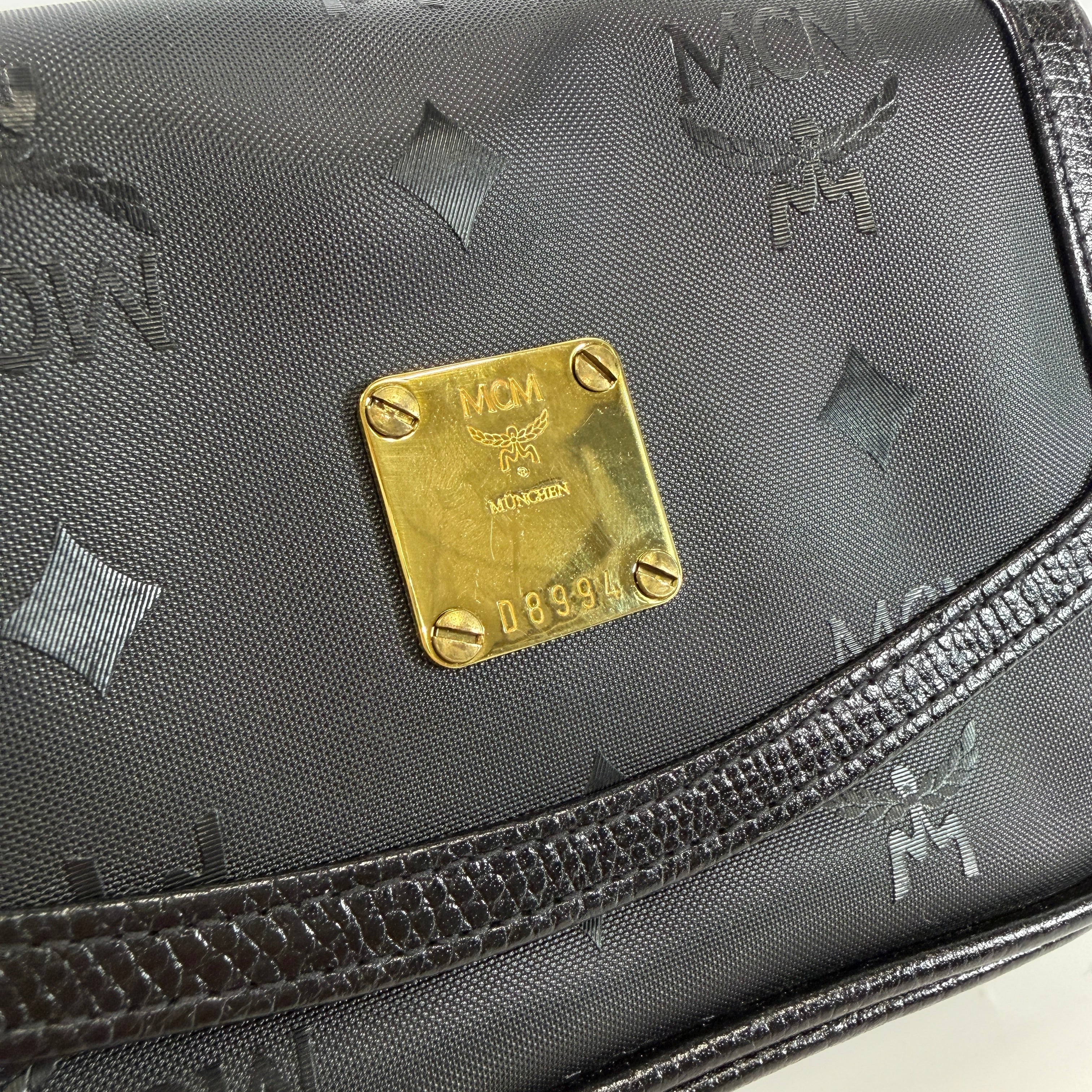 2605 secondhand MCM mini chain ball bag + ×